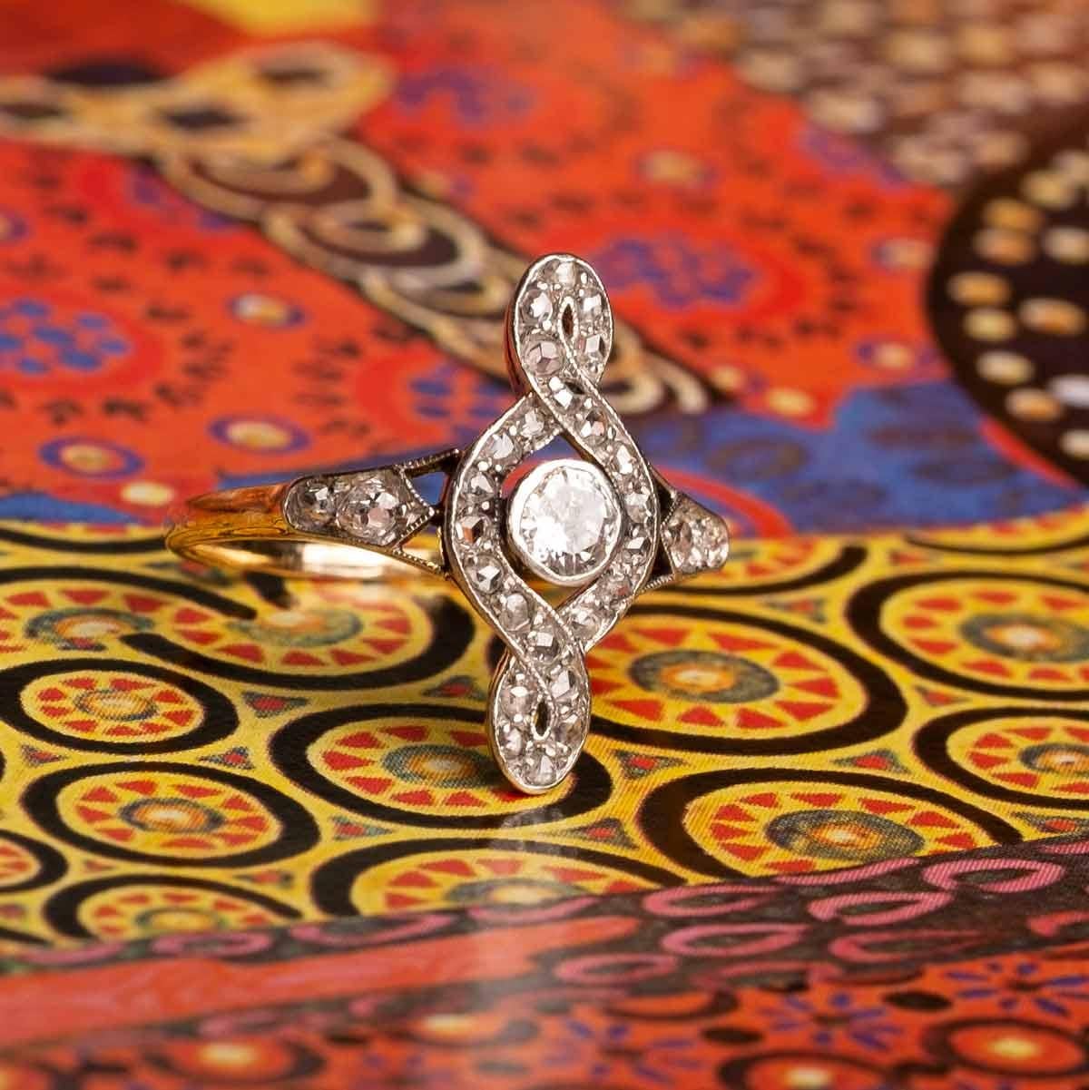 Anello Art Déco con diamanti taglio antico Marquise In condizioni buone in vendita a Milano, MI