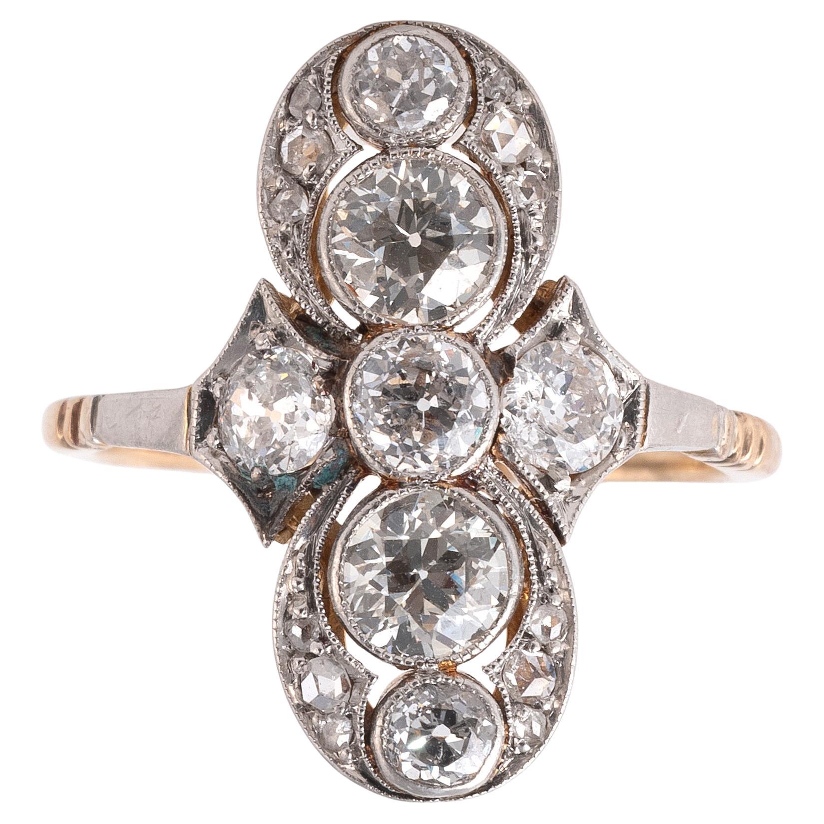 Taille vieille Europe Bague Art Déco avec diamants de taille européenne Circa 1920's en vente
