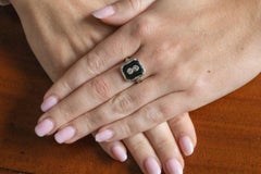 Art Deco ring with onyx and diamonds approx. 0.40 ct, 1930.