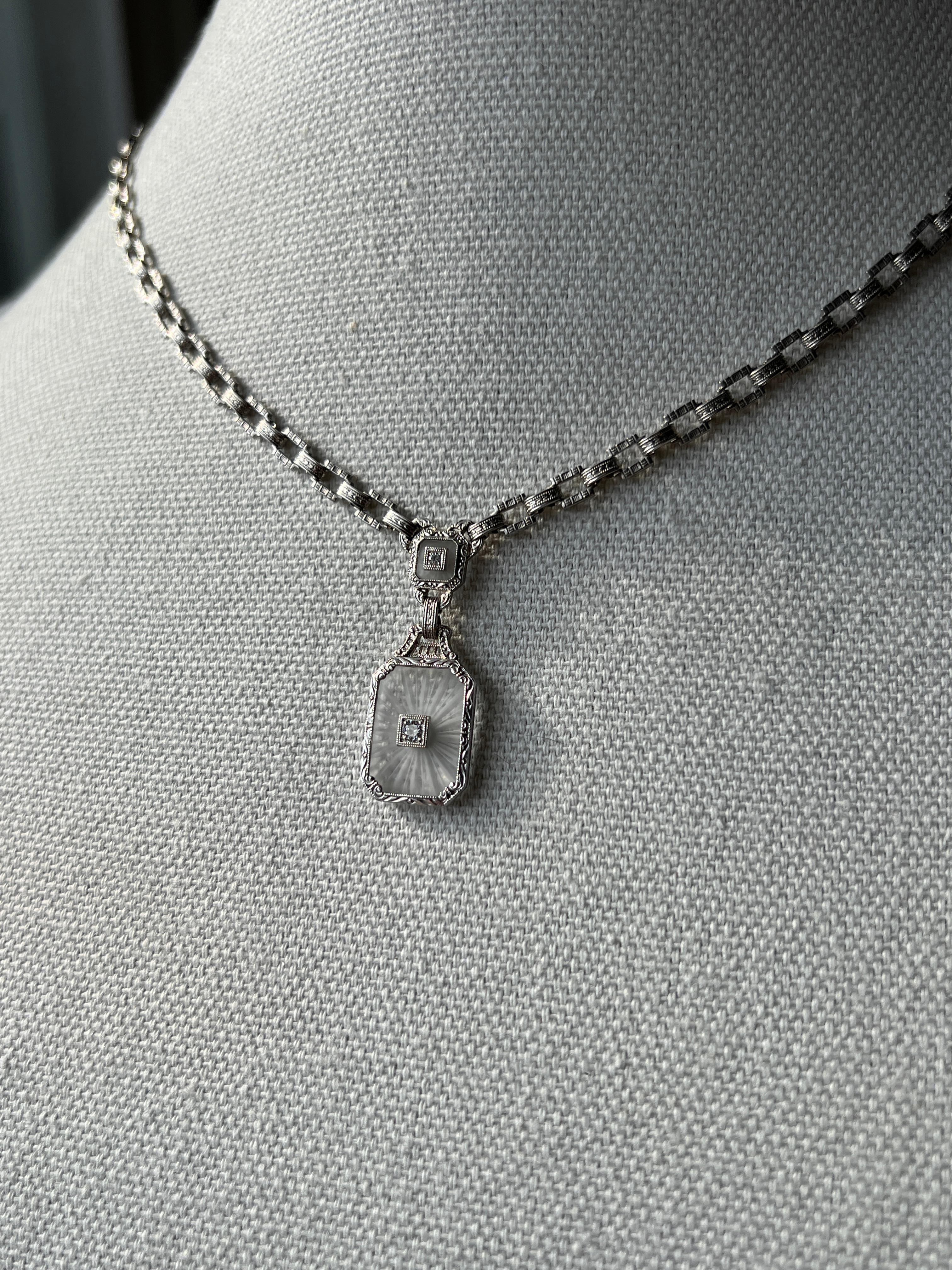 Art Déco Collana Art Deco con cristalli di rocca e diamanti in oro bianco 14k A Link 1920