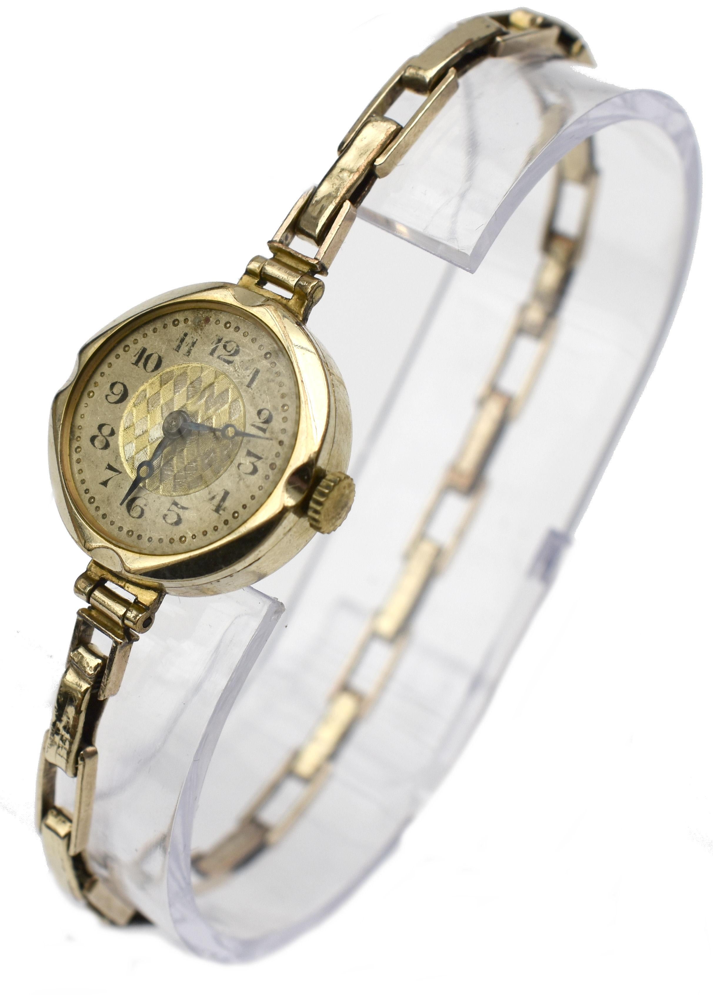 For your consideration is this beautiful ladies Art Deco c1920s Rolled Gold Harlequin Dial 15 Jewels mechanical manual wind wrist watch. Fully serviced and keeping excellent time this watch also boasts being cosmetically great condition and free