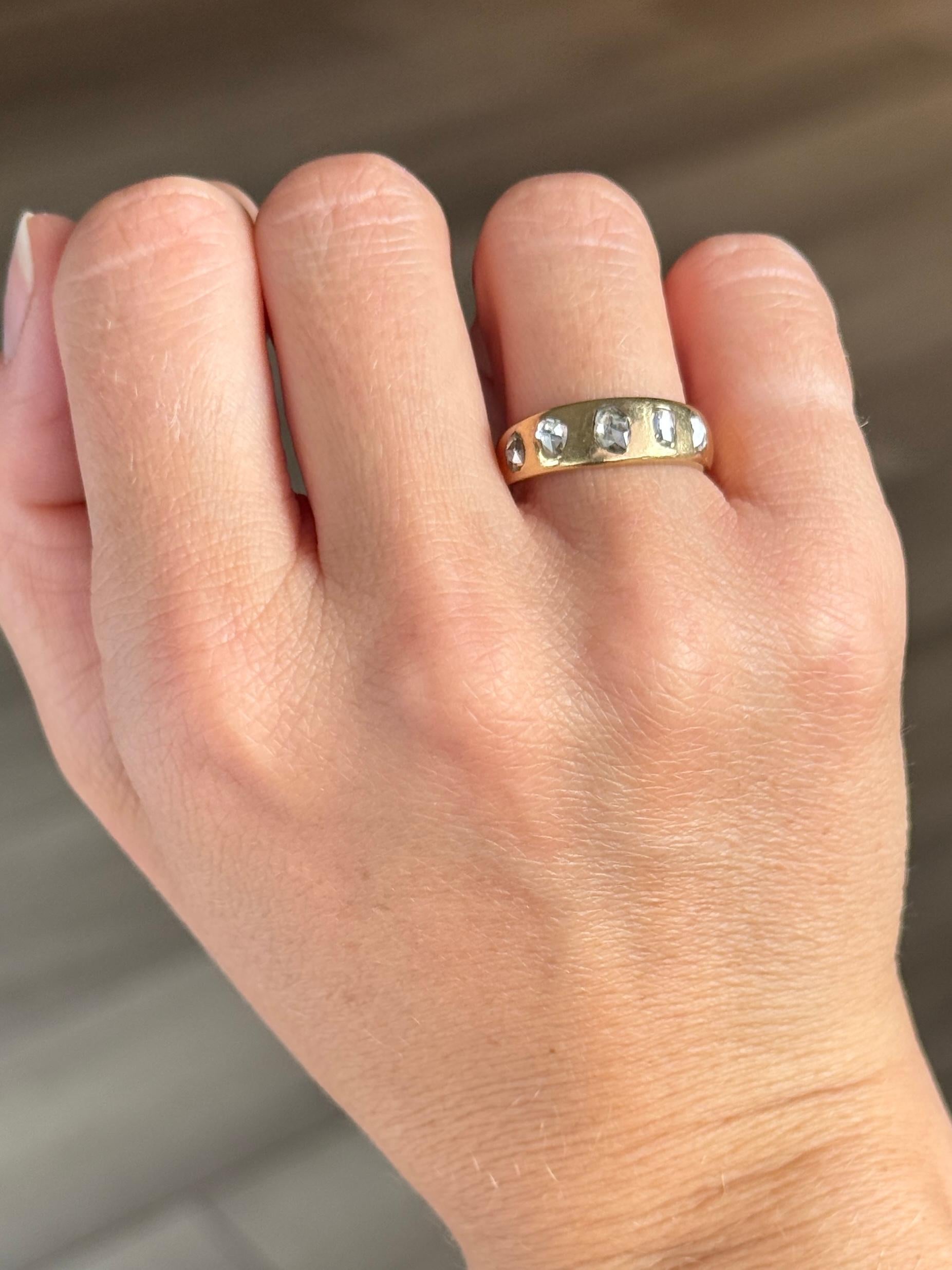 Art Deco Rose Cut Diamond 18 Carat Gold Cluster Ring In Good Condition For Sale In Chipping Campden, GB