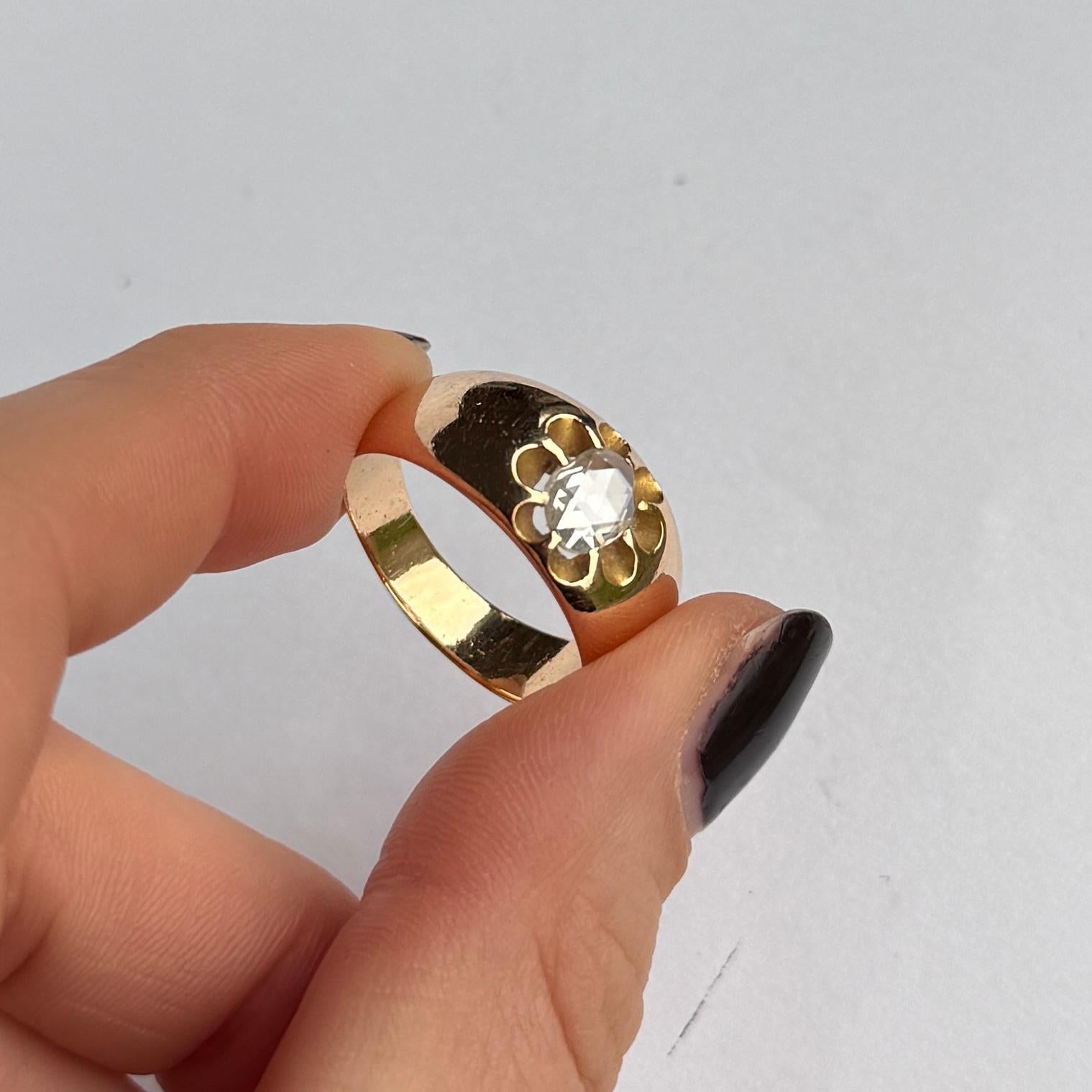Art Deco Rose Cut Diamond and 9 Carat Rose Gold Solitaire Band For Sale 1