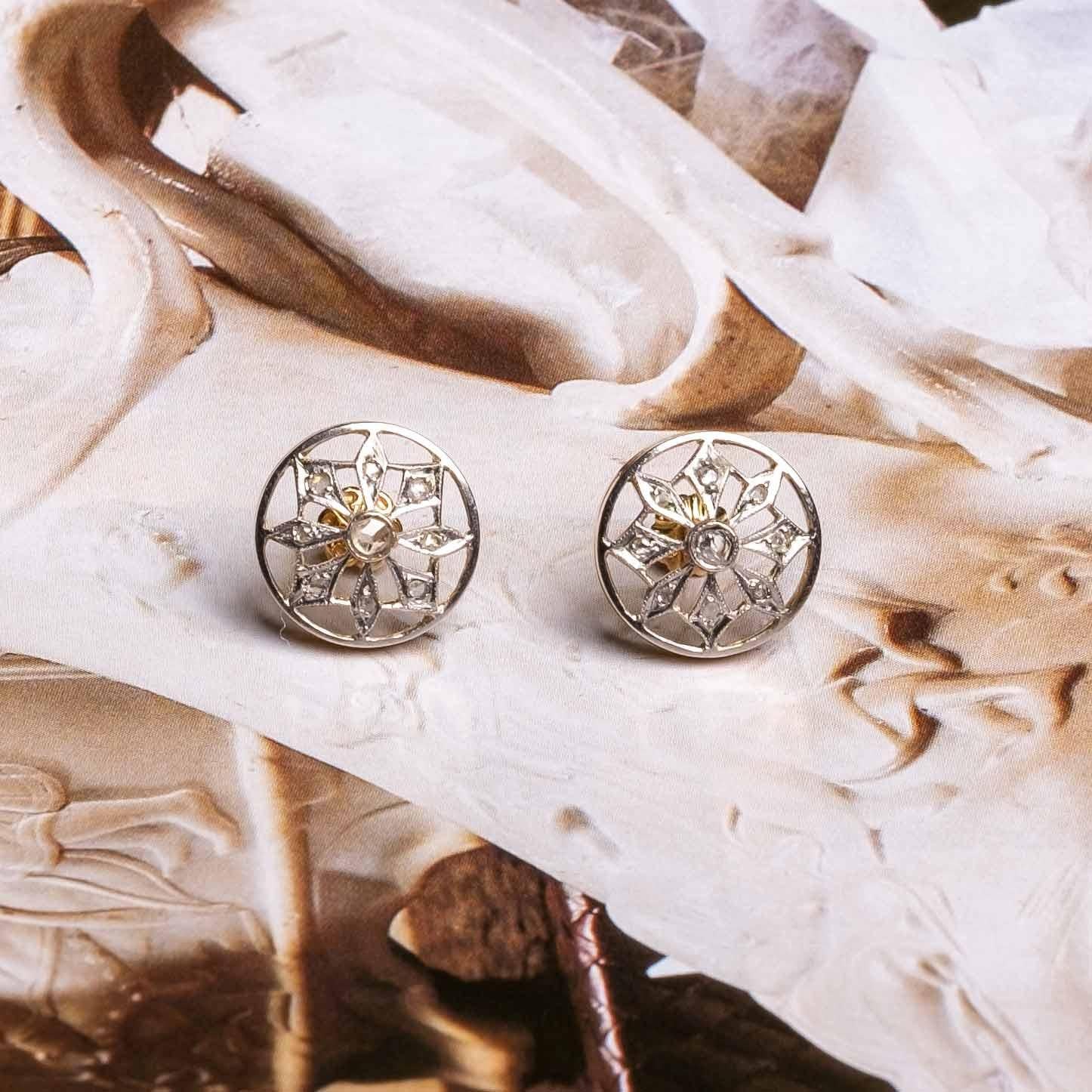 Taille rose Boucles d'oreilles Art déco en or et platine avec diamants taillés en rose en vente