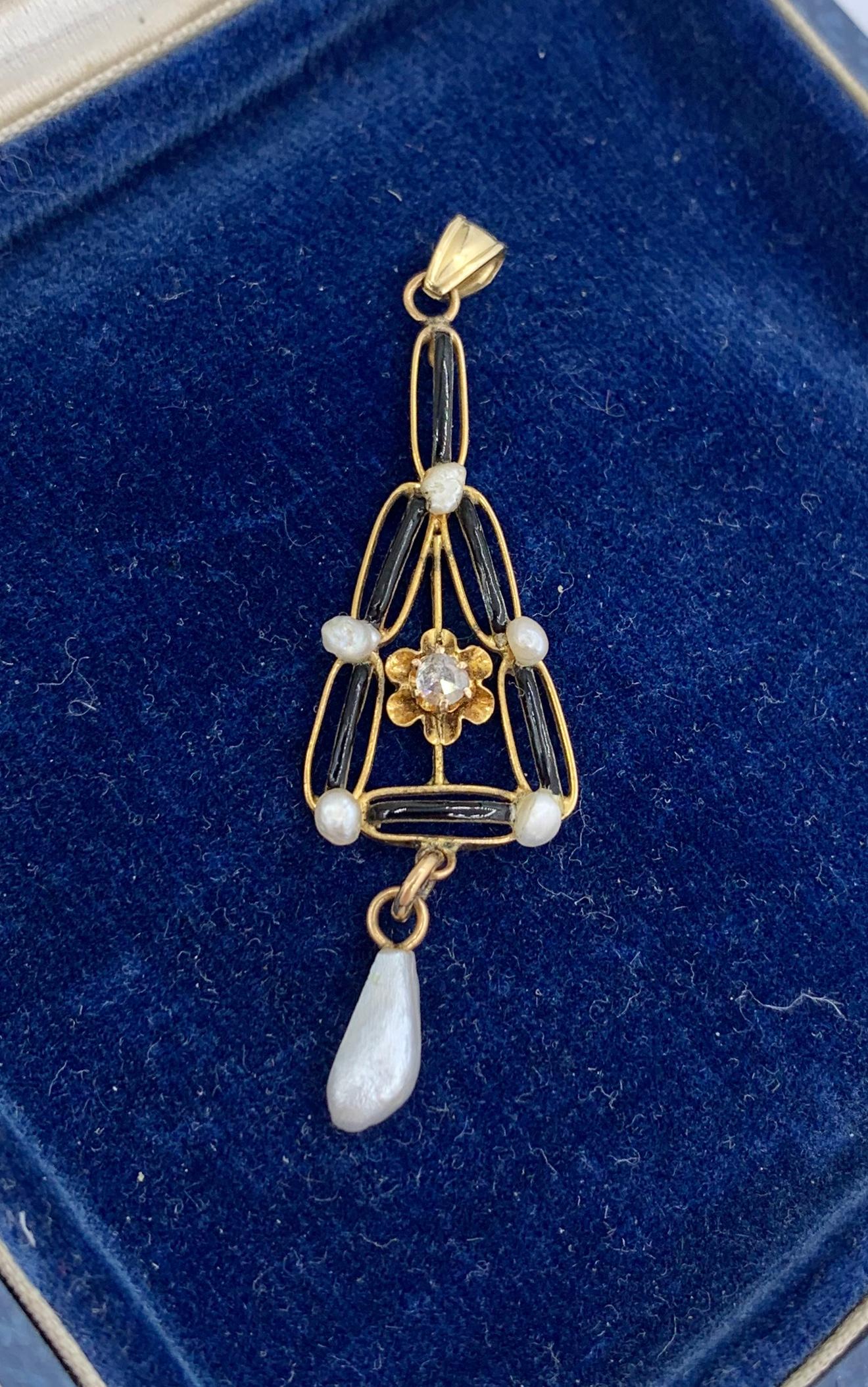 Lavaliere 14 Karat Gold Halskette mit Emaille-Perlen-Anhänger, Art déco, Diamant im Rosenschliff im Zustand „Gut“ im Angebot in New York, NY
