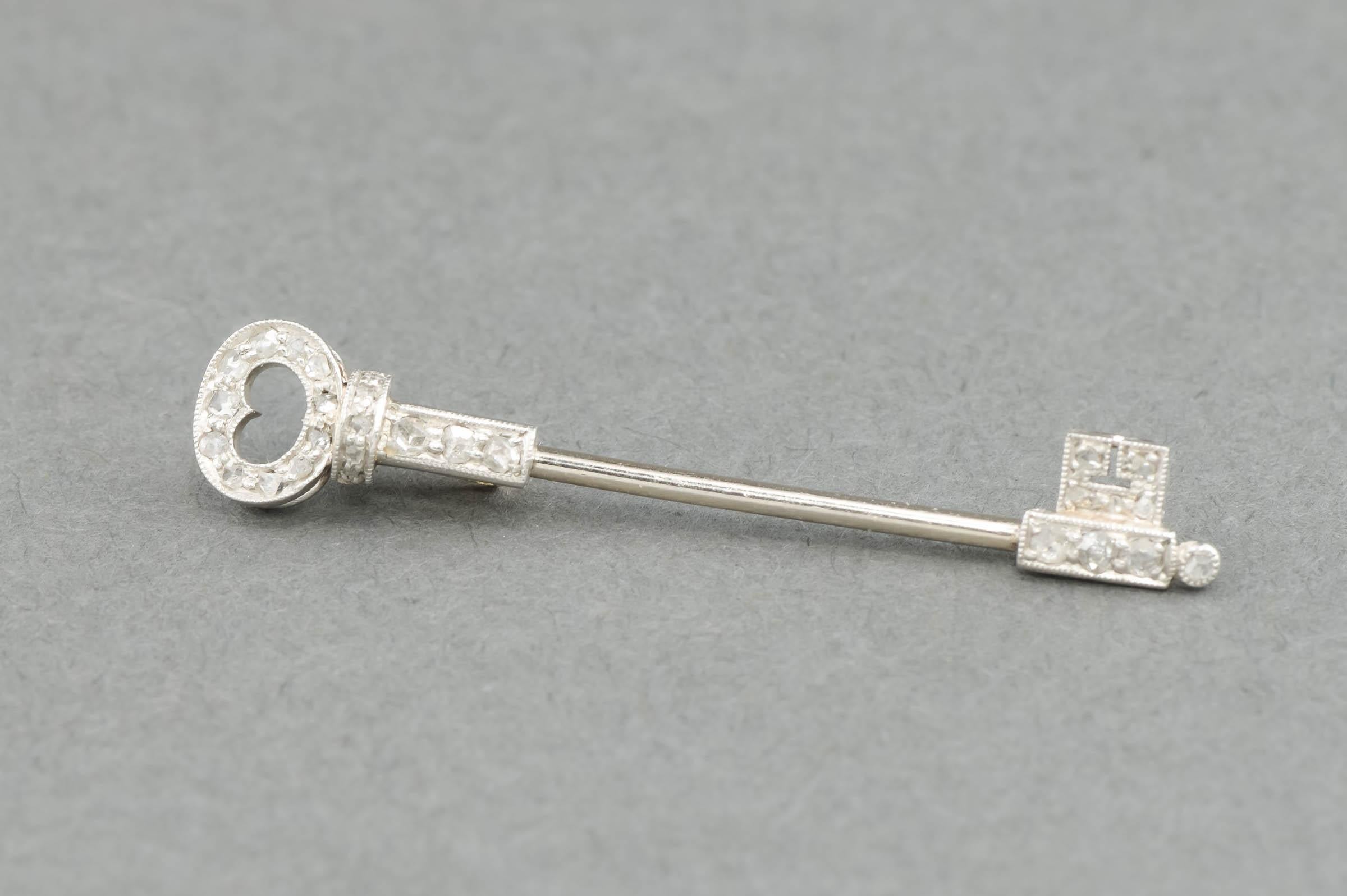 Art Deco Rose Cut Diamond Skeleton Key Jabot Pin in Platinum & 18K Gold For Sale 6
