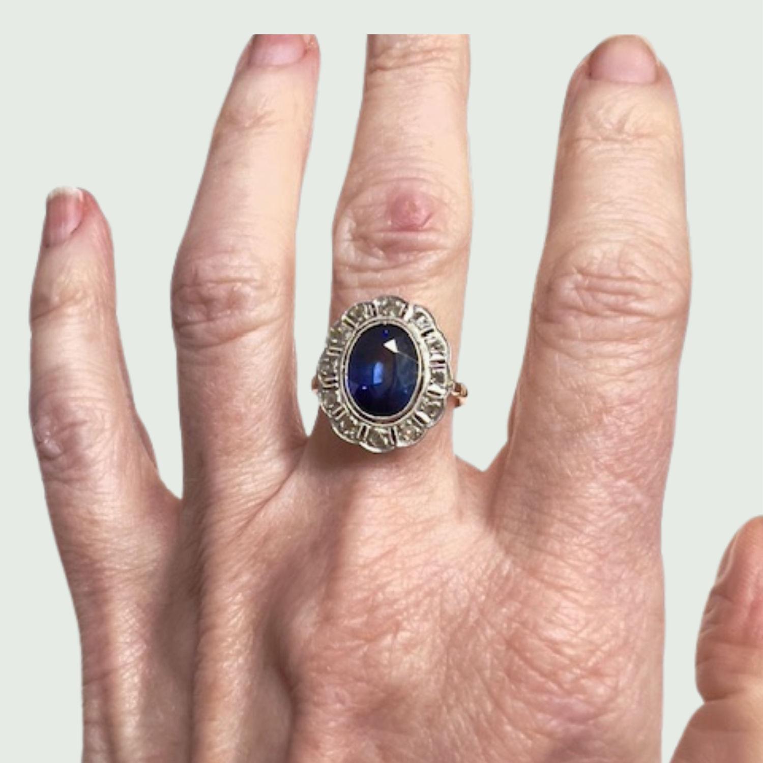 Art Deco Rose-Cut Diamonds, and Sapphire 18k Gold Ring with Platinum In Good Condition In MADRID, ES