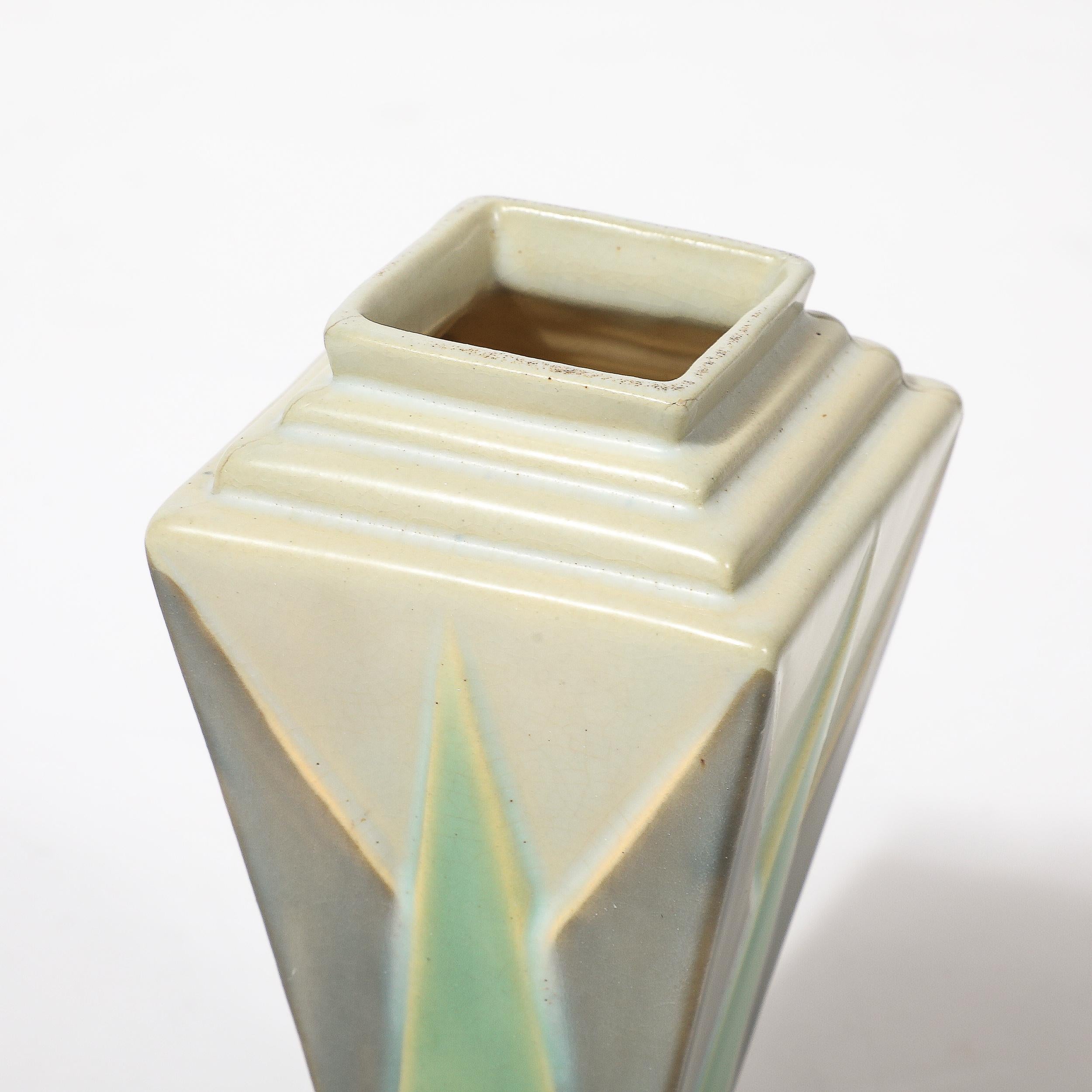 Vaso in ceramica Art Deco Roseville Futura 