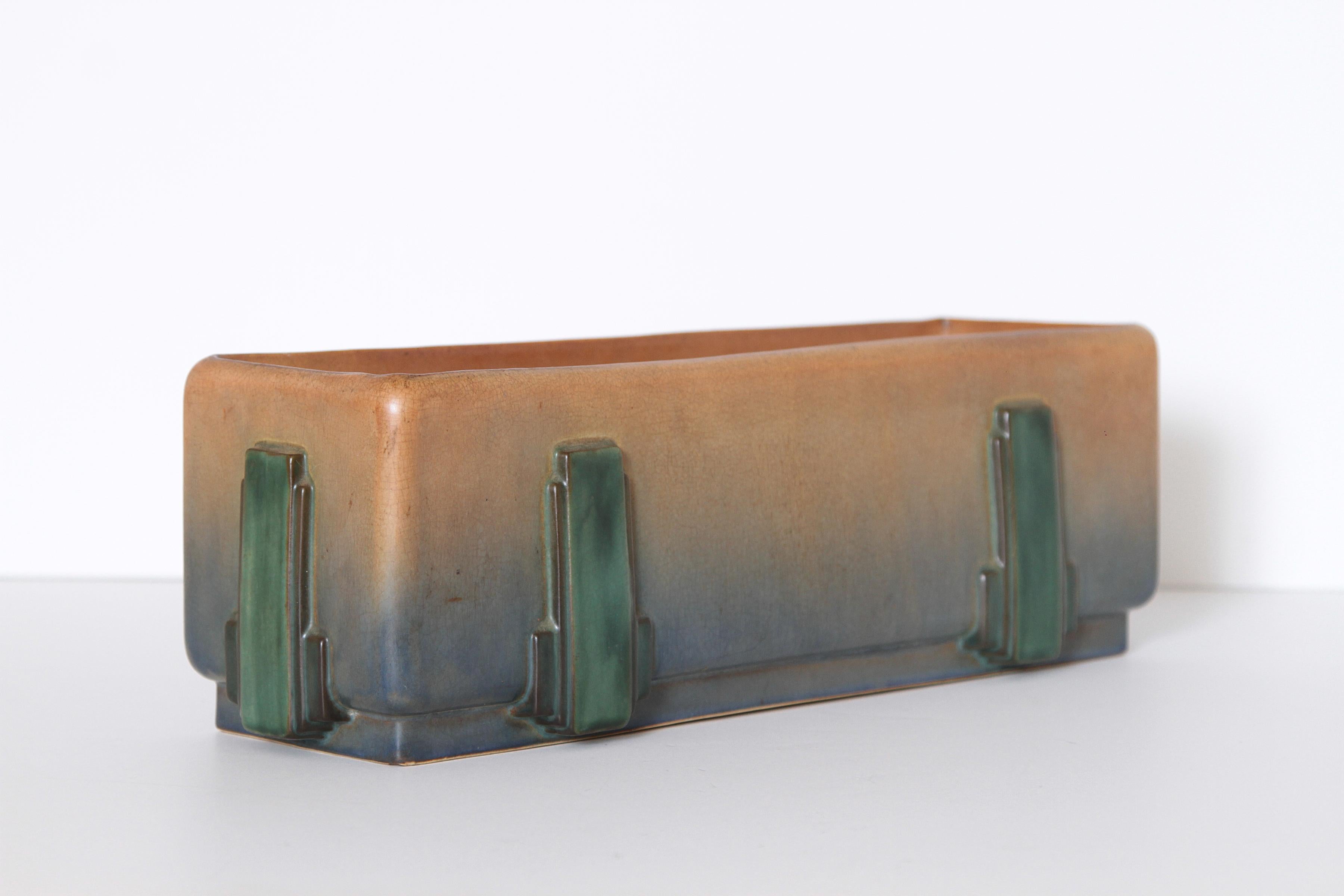Art déco-Pflanzgefäß aus Keramik von Frank Ferrell, Roseville Futura, Fensterbox im Angebot 2