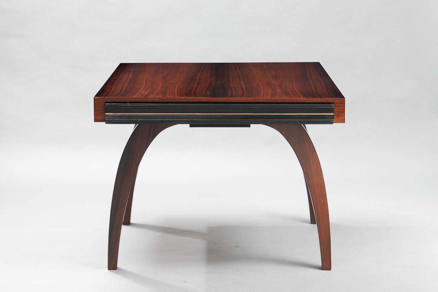 French Art deco rosewood extendable dining table.
Top dimensions:
Open 345cm
Closed 157cm.
 