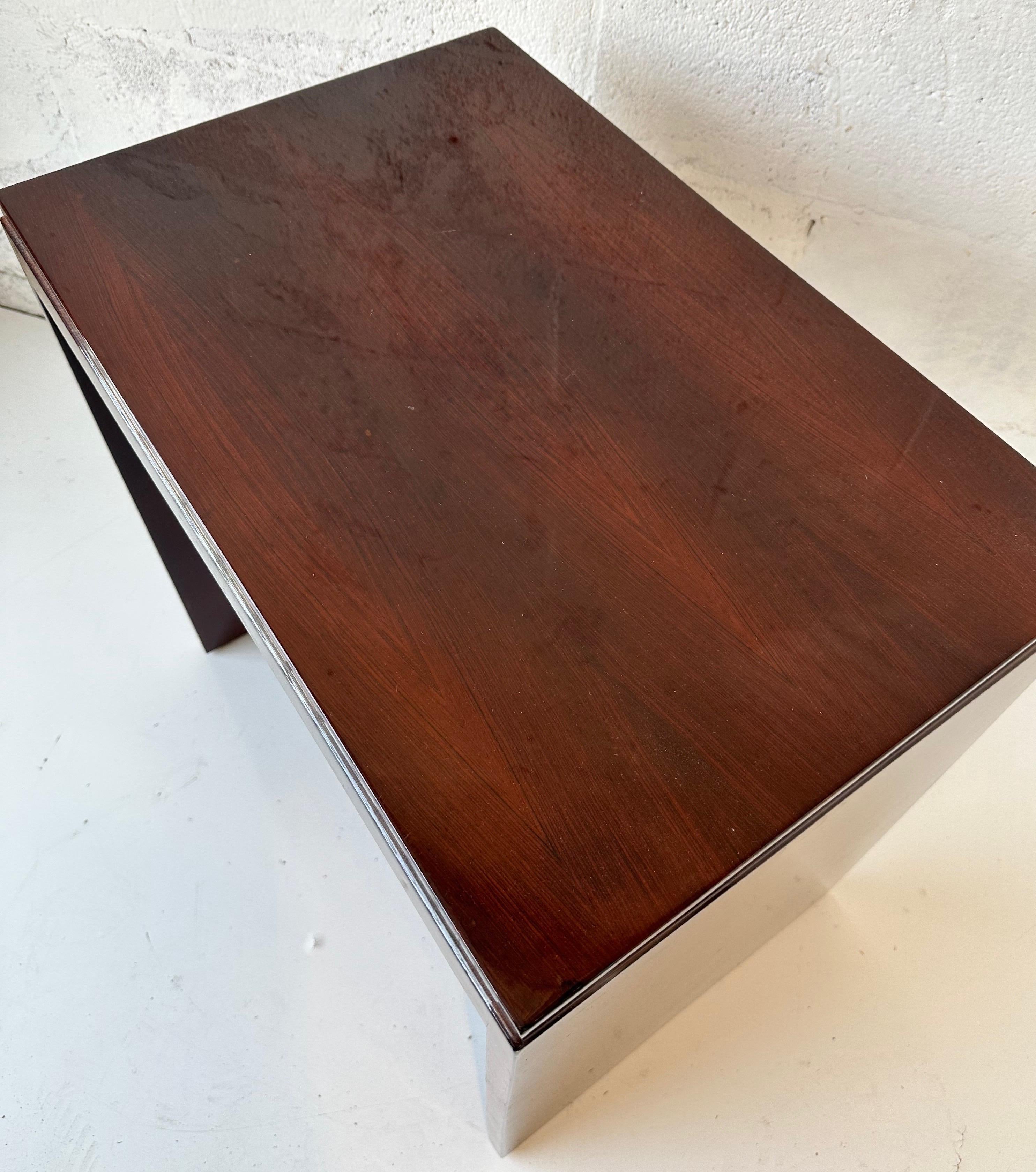 Mid-20th Century Art Déco Rosewood Side Table  For Sale