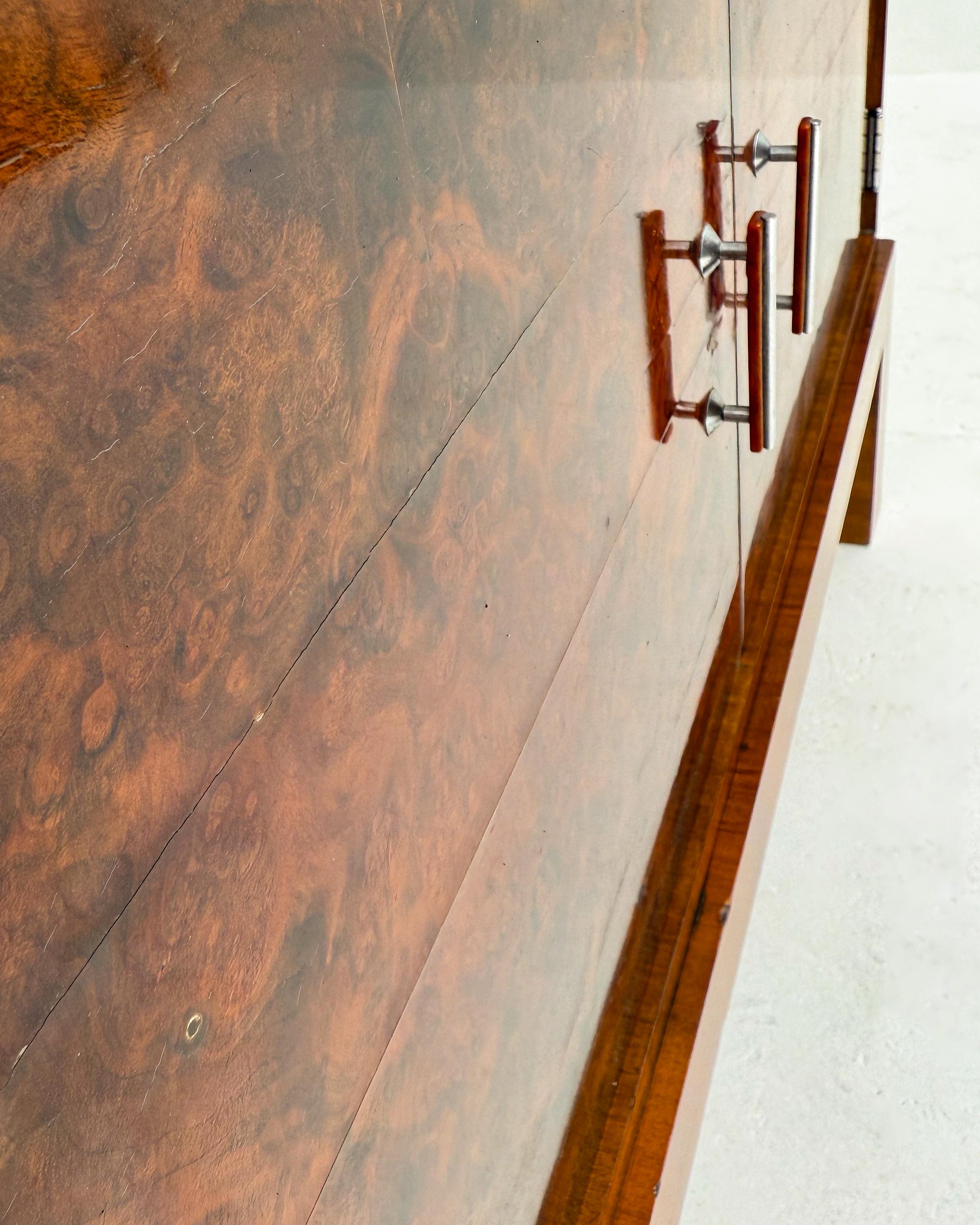 Buffet Art Déco en bois de rose 1930 en vente 1