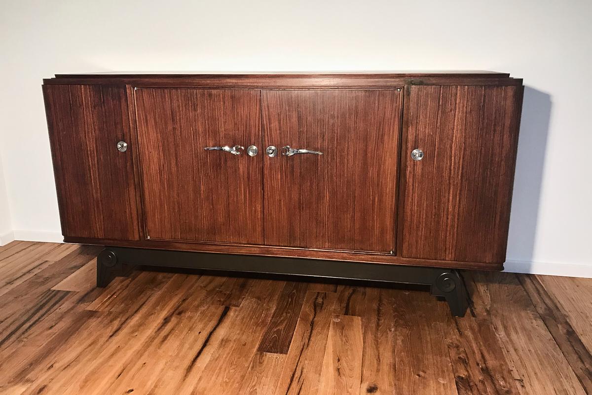Art Deco Rosewood Sideboard from France Around 1925 with a Great Foot For Sale 2
