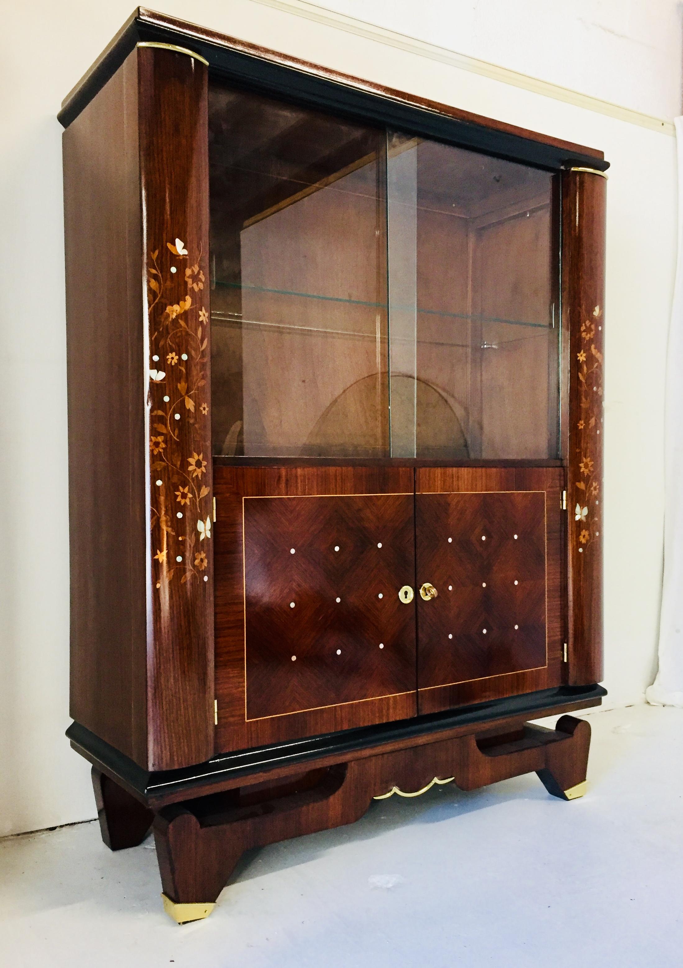 French Art Deco Rosewood Vitrine Style of J. Leleu, Lemon Wood and Mother Pearl Inlayed