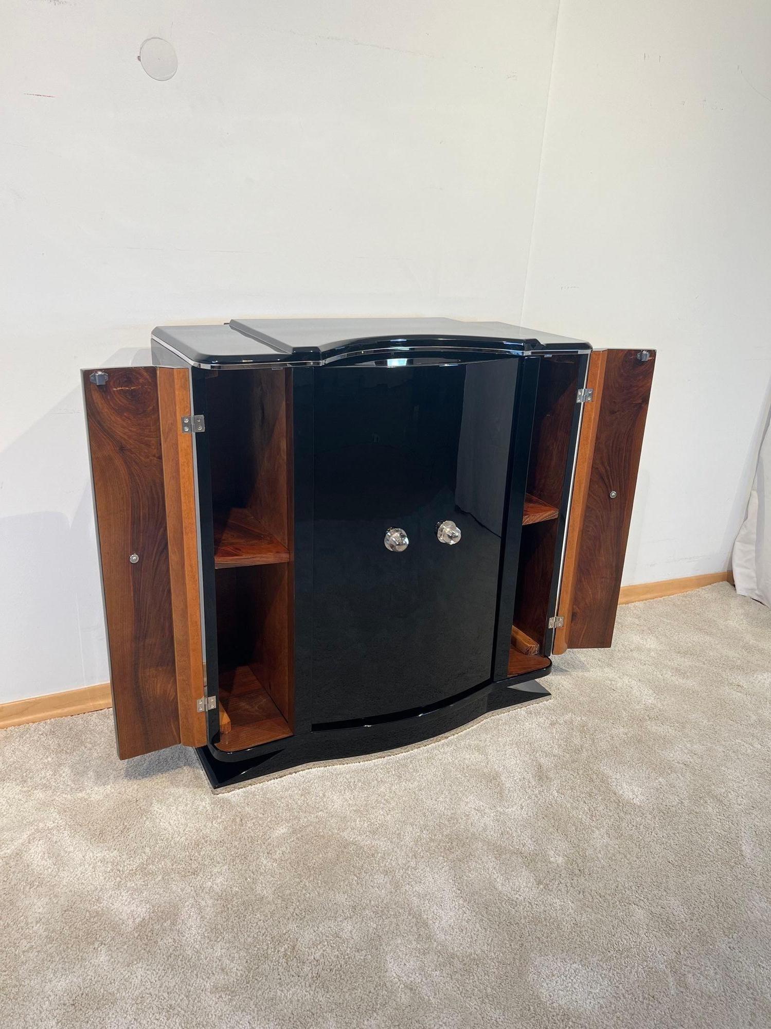 Mid-20th Century Art Deco Rotating Bar Cabinet, Black and Cream Lacquer, Walnut, France ca. 1930 For Sale