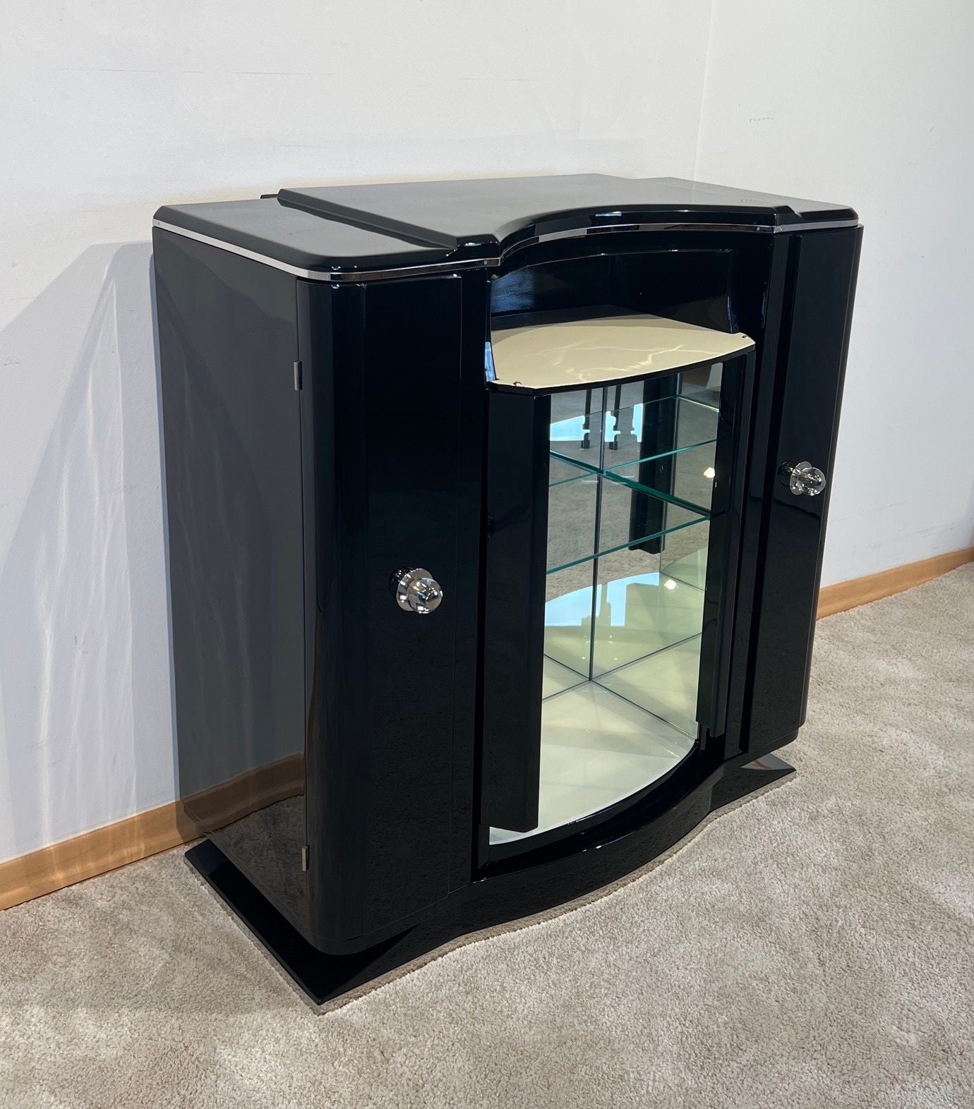 Art Deco Rotating Bar Cabinet, Black and Cream Lacquer, Walnut, France ca. 1930 For Sale