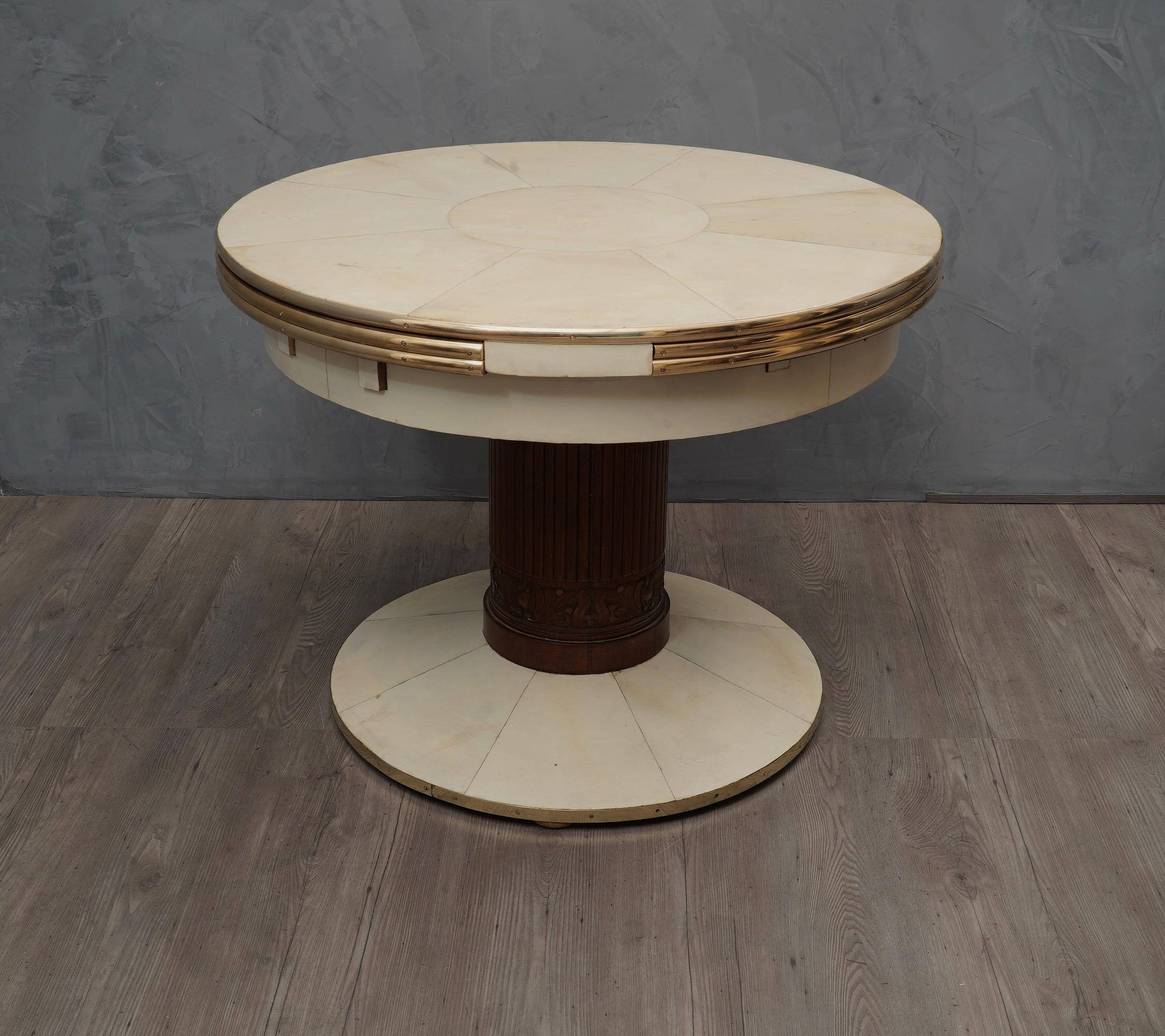 Italian Art Deco Round Ash Brass and Goatskin Openable Table, 1920
