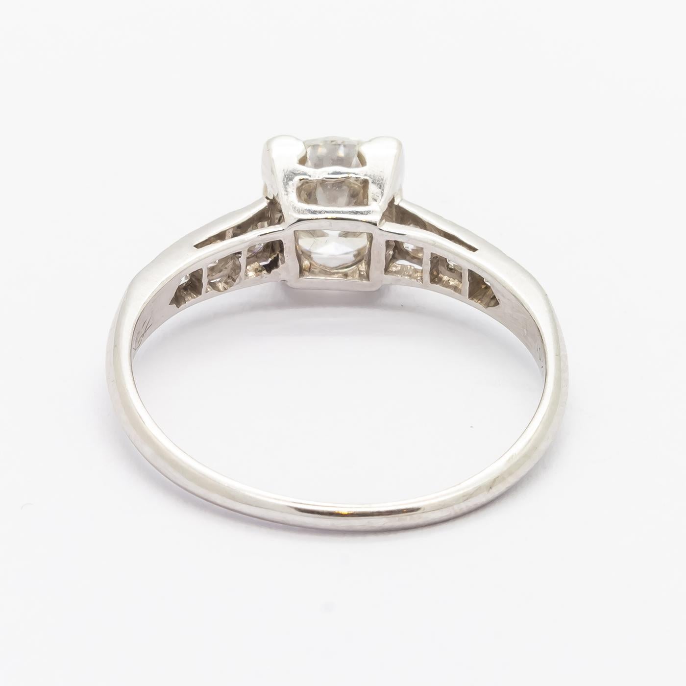 Art Deco Runder Solitär-Ring aus Platin mit 1,01 Karat Diamant im Brillantschliff und Platin im Angebot 2