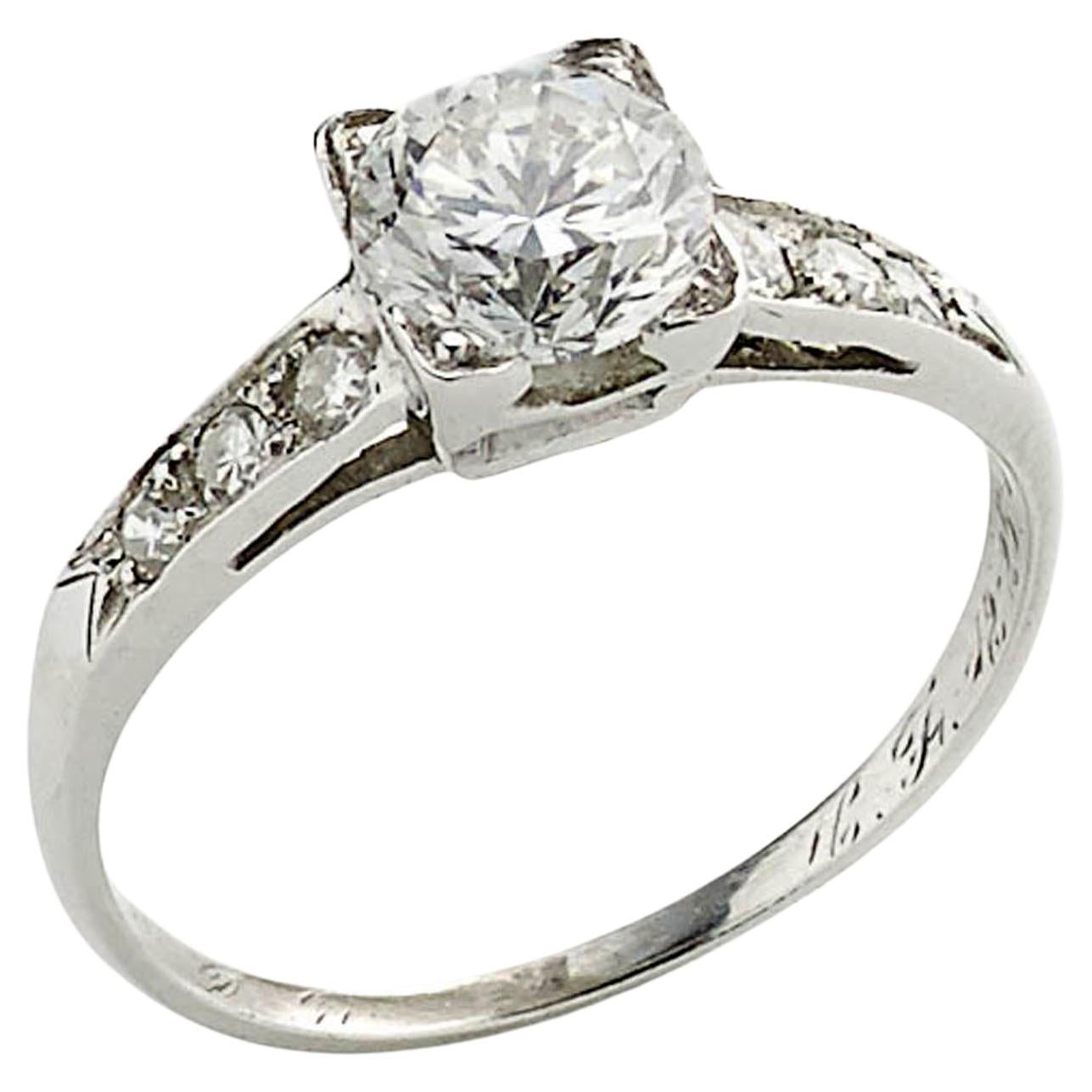 Art Deco Round Brilliant-Cut 1.01 Carat Diamond and Platinum Solitaire Ring For Sale