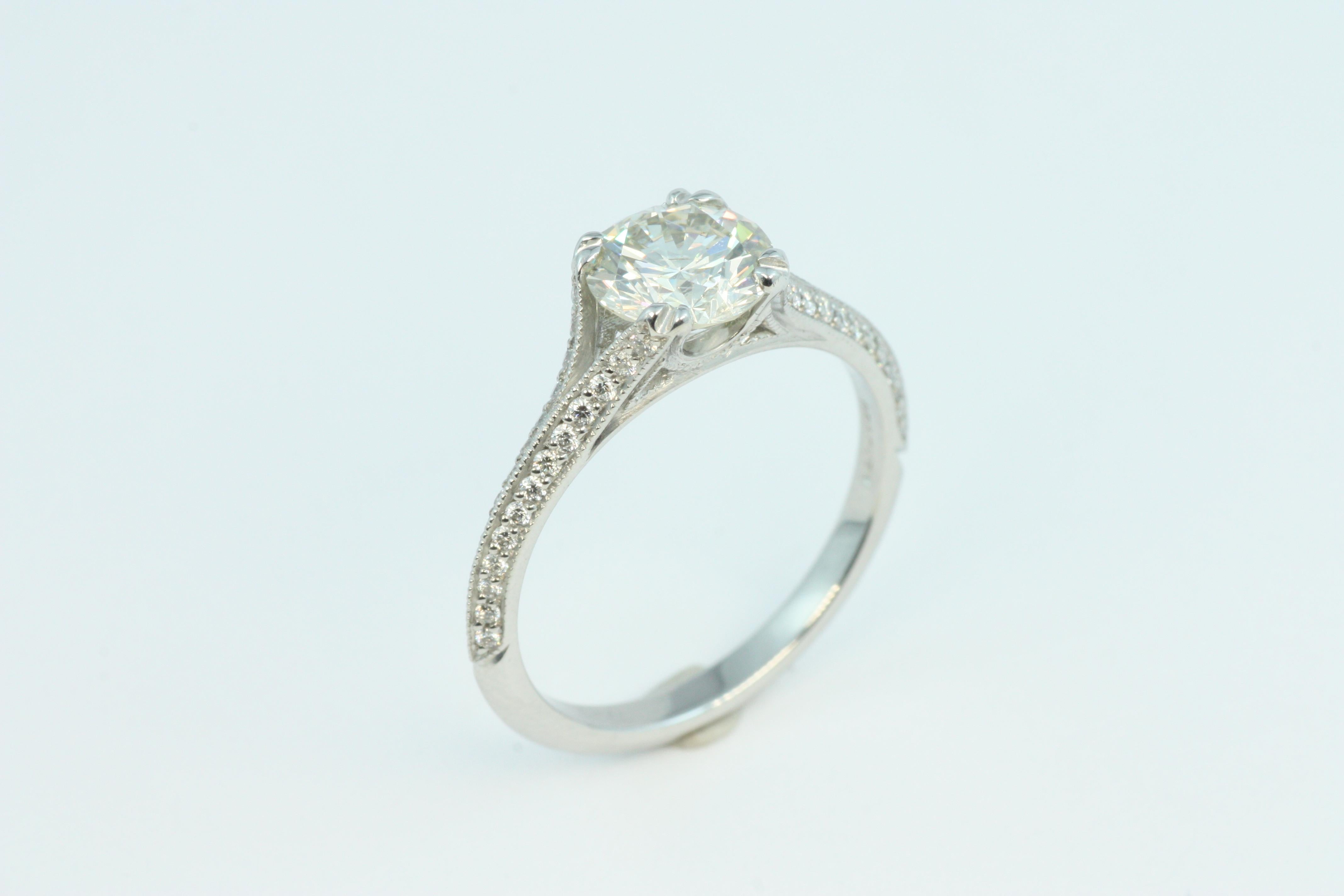 Art Deco Runder Brillantschliff 1,13ct Diamant Platin Verlobungsring Damen im Angebot