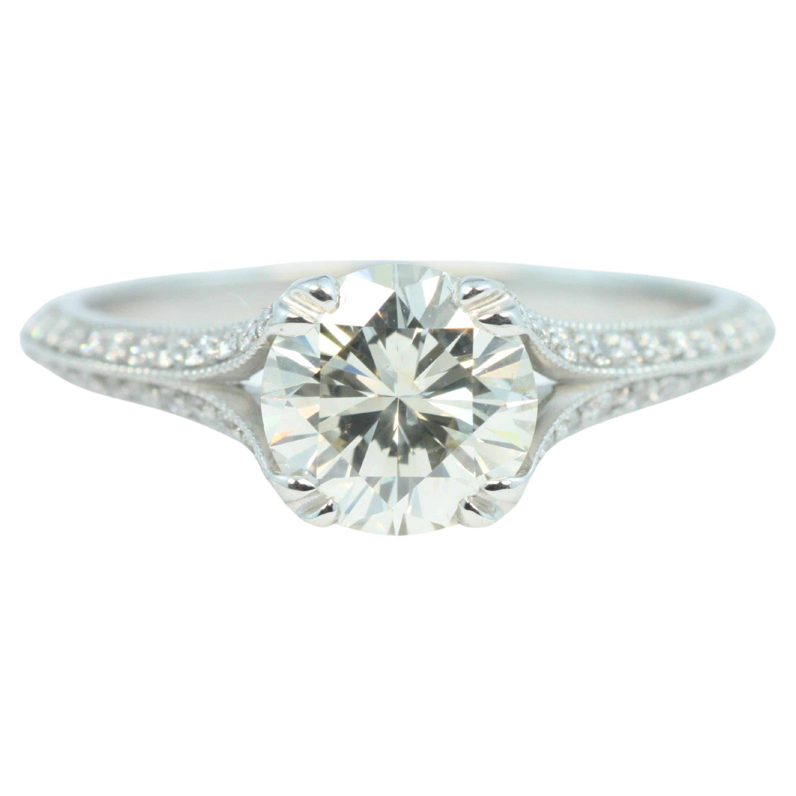 Art Deco Runder Brillantschliff 1,13ct Diamant Platin Verlobungsring im Angebot