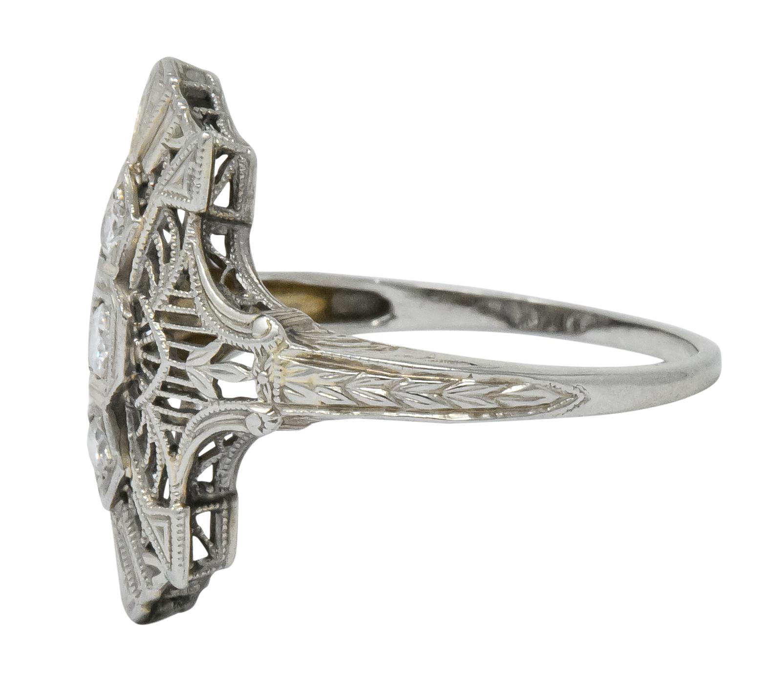 Women's or Men's Art Deco Round Brilliant Diamond 18 Karat White Gold Dinner Ring