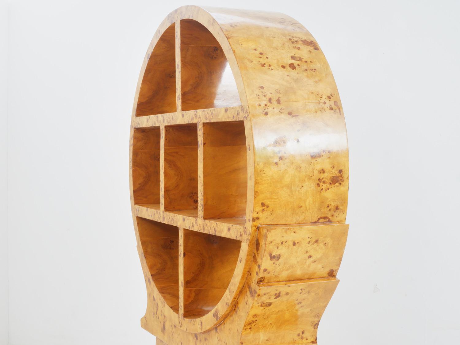 Art déco Etagère ronde en bois de ronce Art Déco en vente