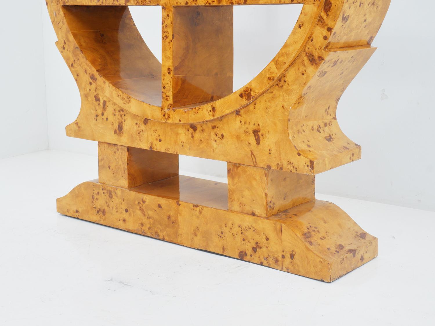 Fin du 20e siècle Etagère ronde en bois de ronce Art Déco en vente