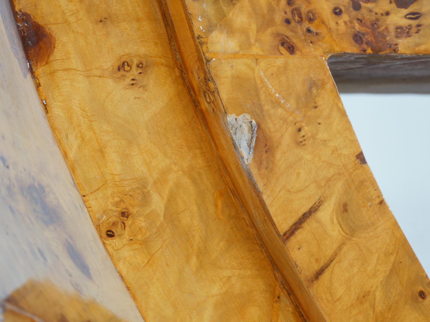 Broussin Etagère ronde en bois de ronce Art Déco en vente