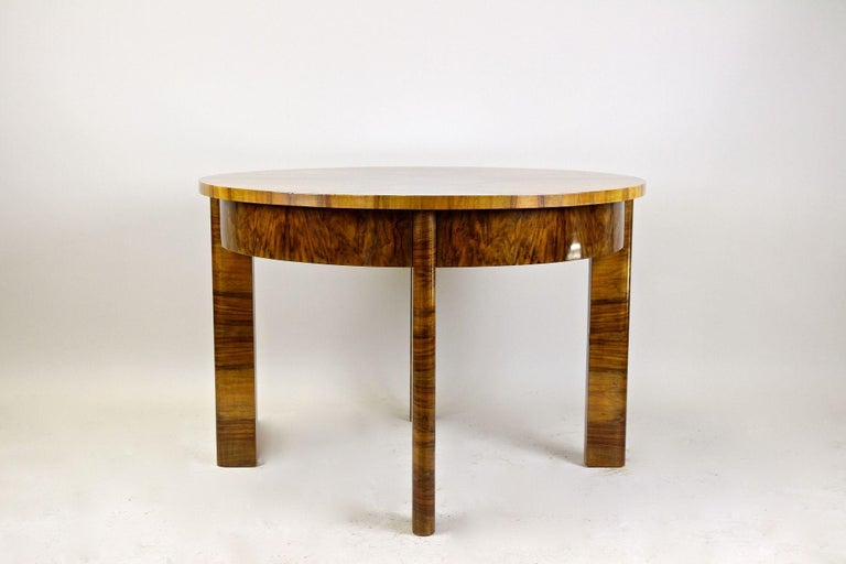 Polished Art Deco Round Coffee Table/ Side Table Burr Walnut 20th Century, at, circa 1920 For Sale