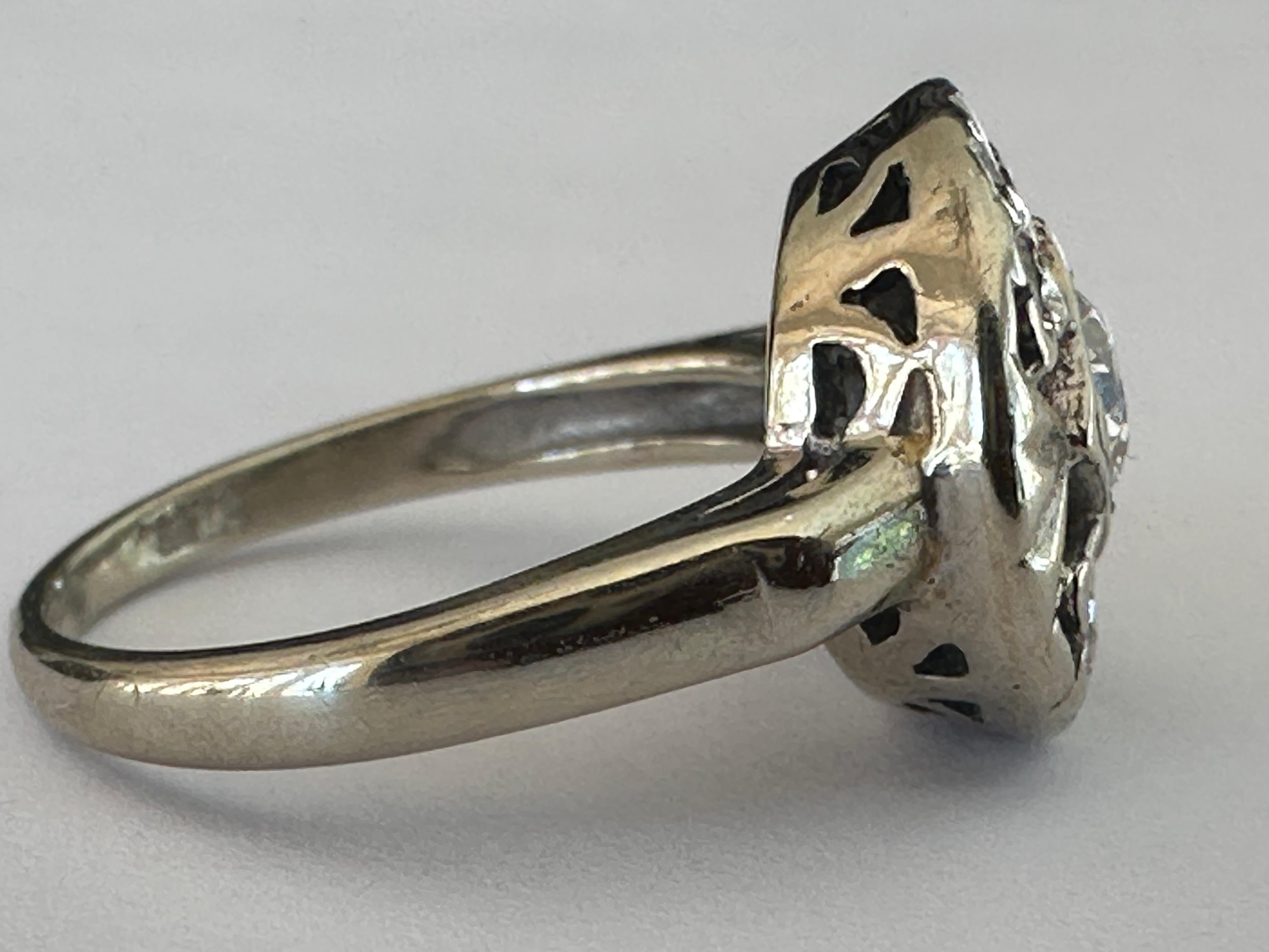 Women's Art Deco Round Diamond Pinky Ring  For Sale