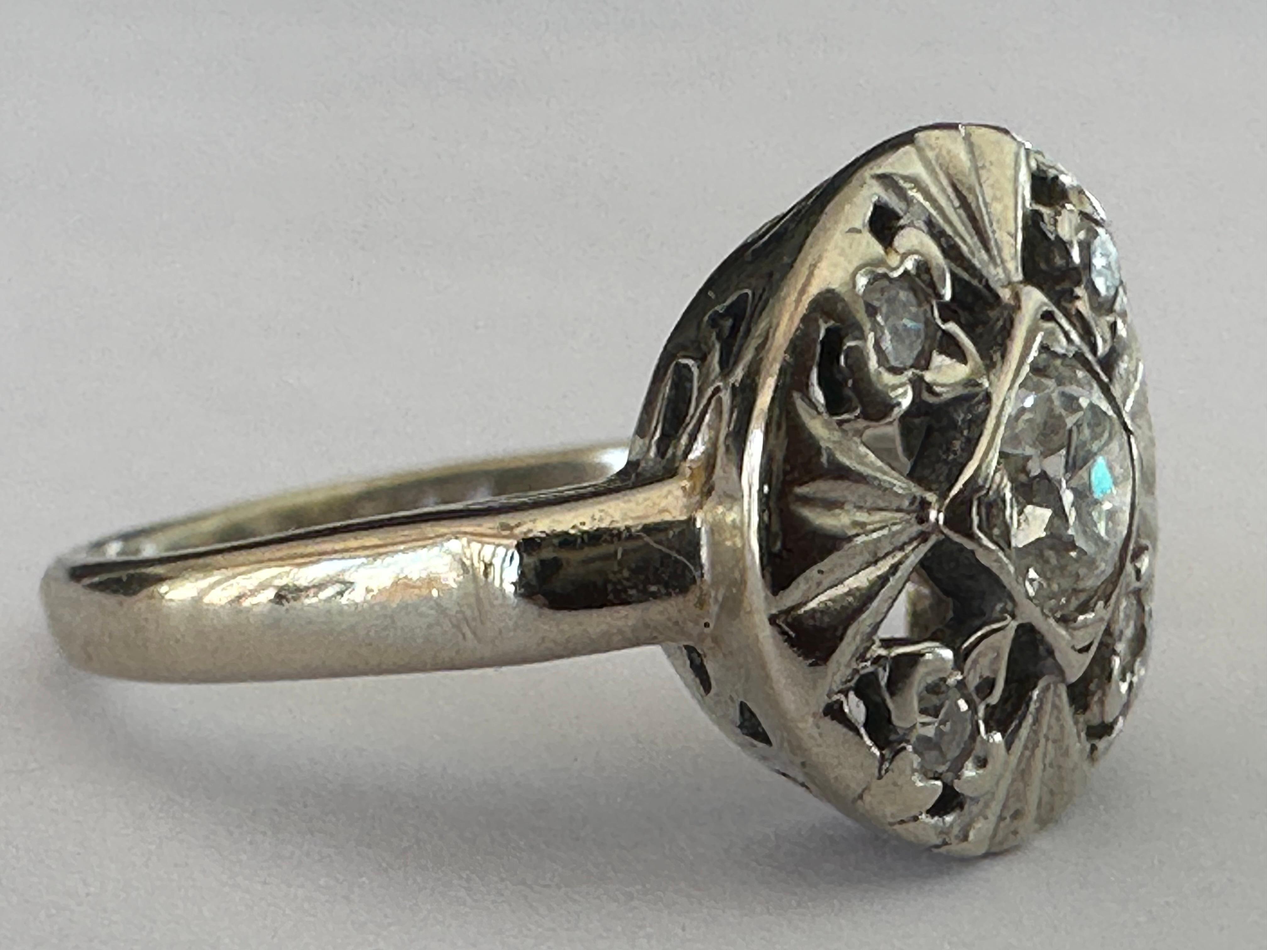 Art Deco Round Diamond Pinky Ring  For Sale 1