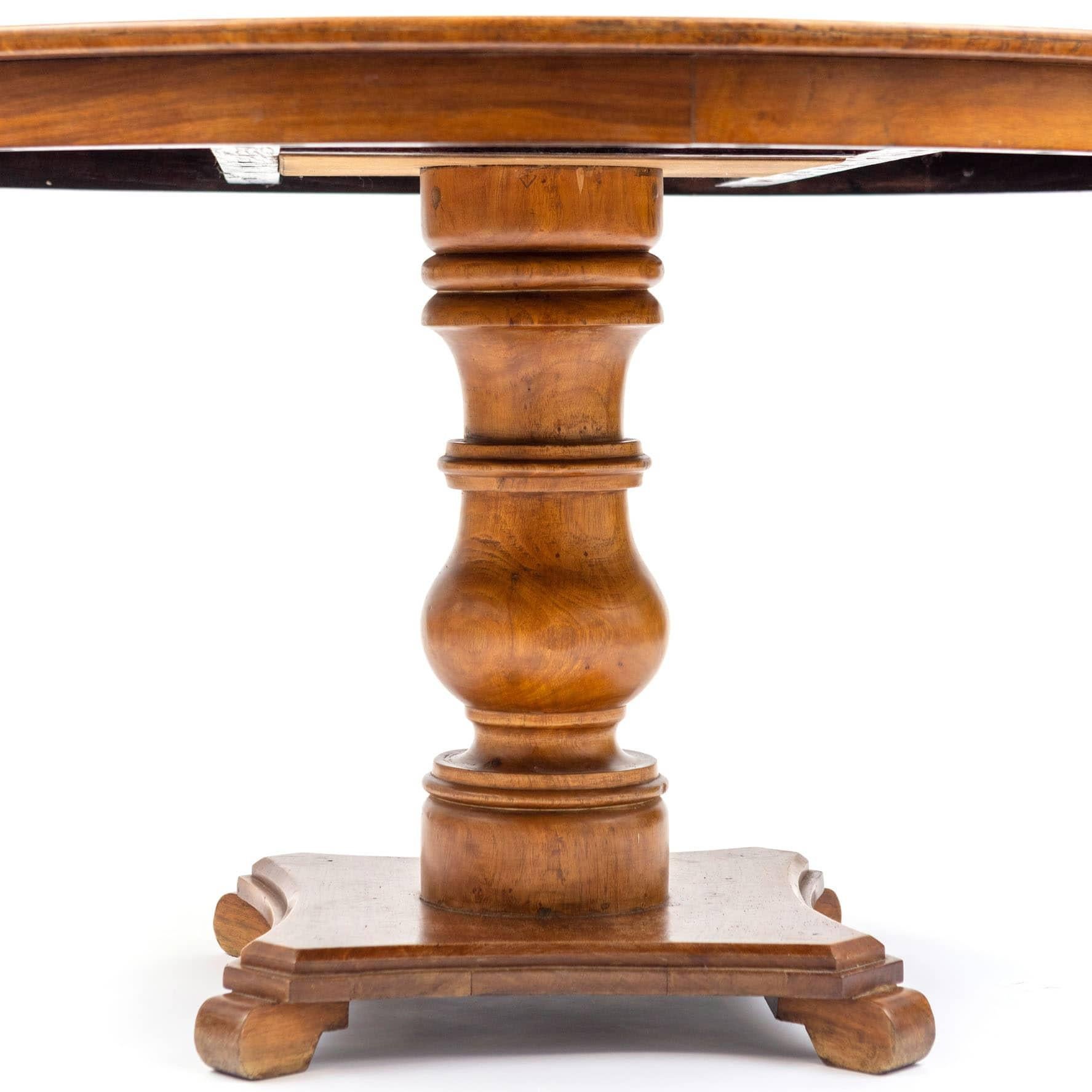Art Deco, Round Dinning Table in Narra Wood For Sale at 1stDibs