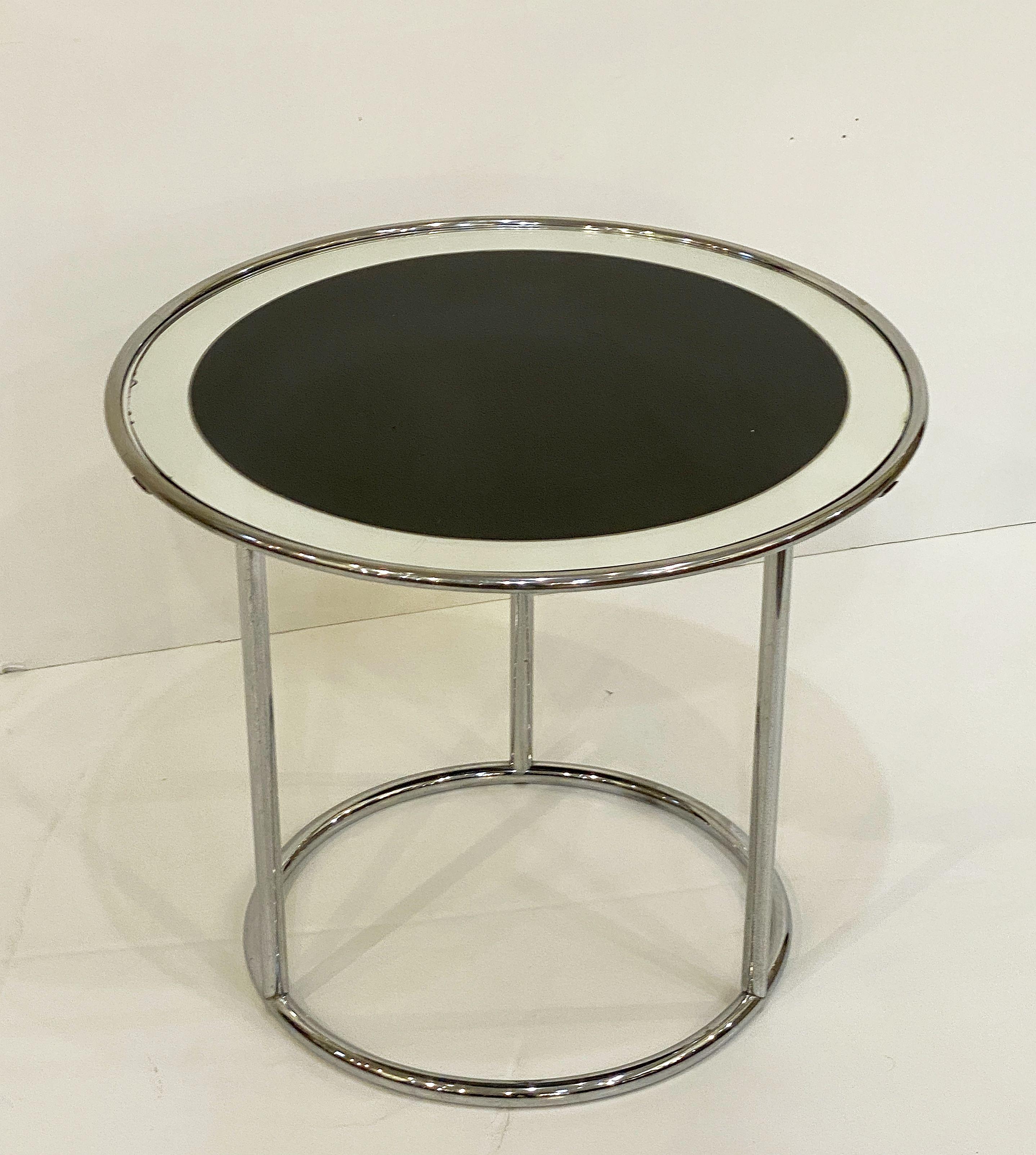 English Art Deco Round Drinks Table of Chrome and Mirrored Glass from England For Sale