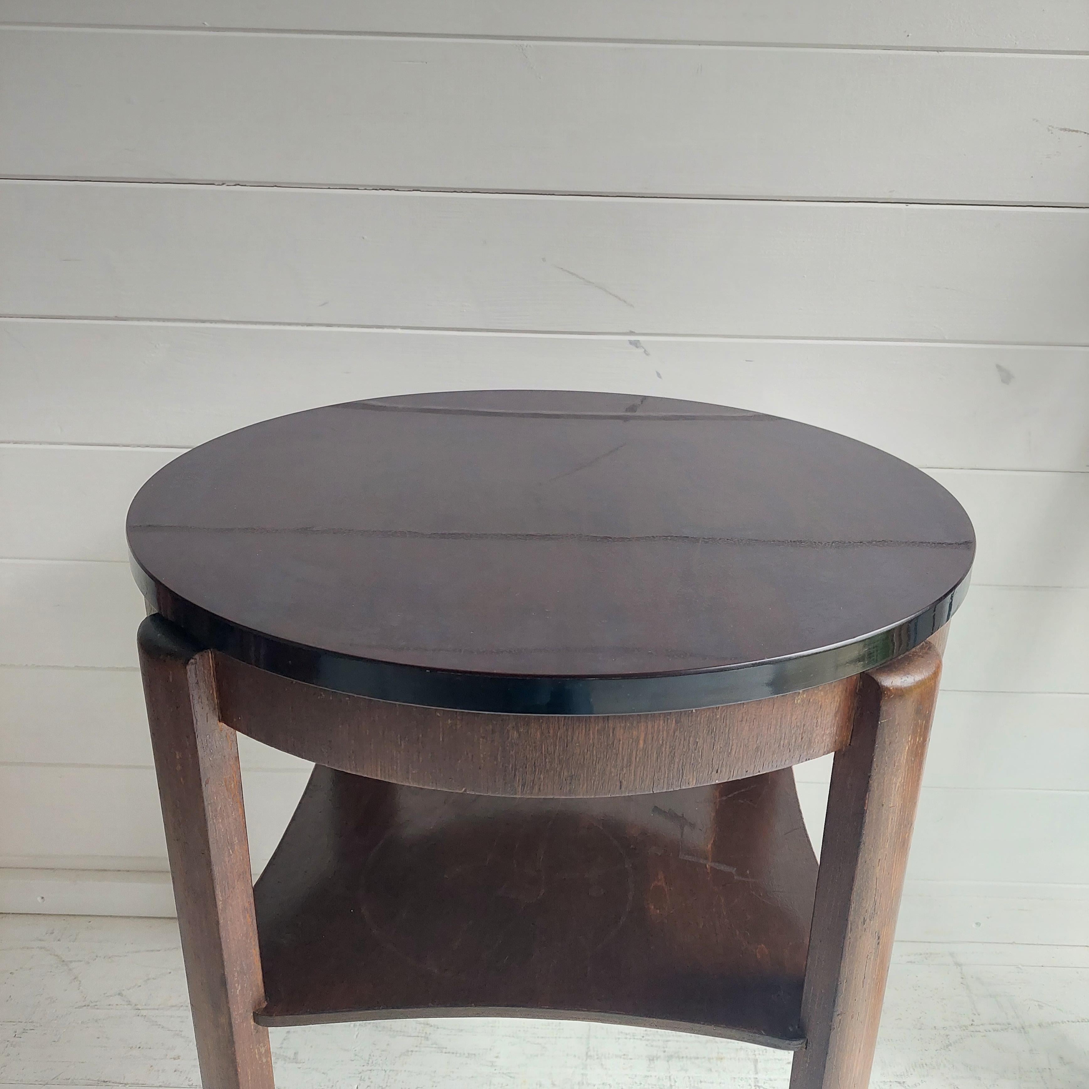 Art Deco Round Gueridon side table in Laquered walnut and oak, Thonet Style 1930 3