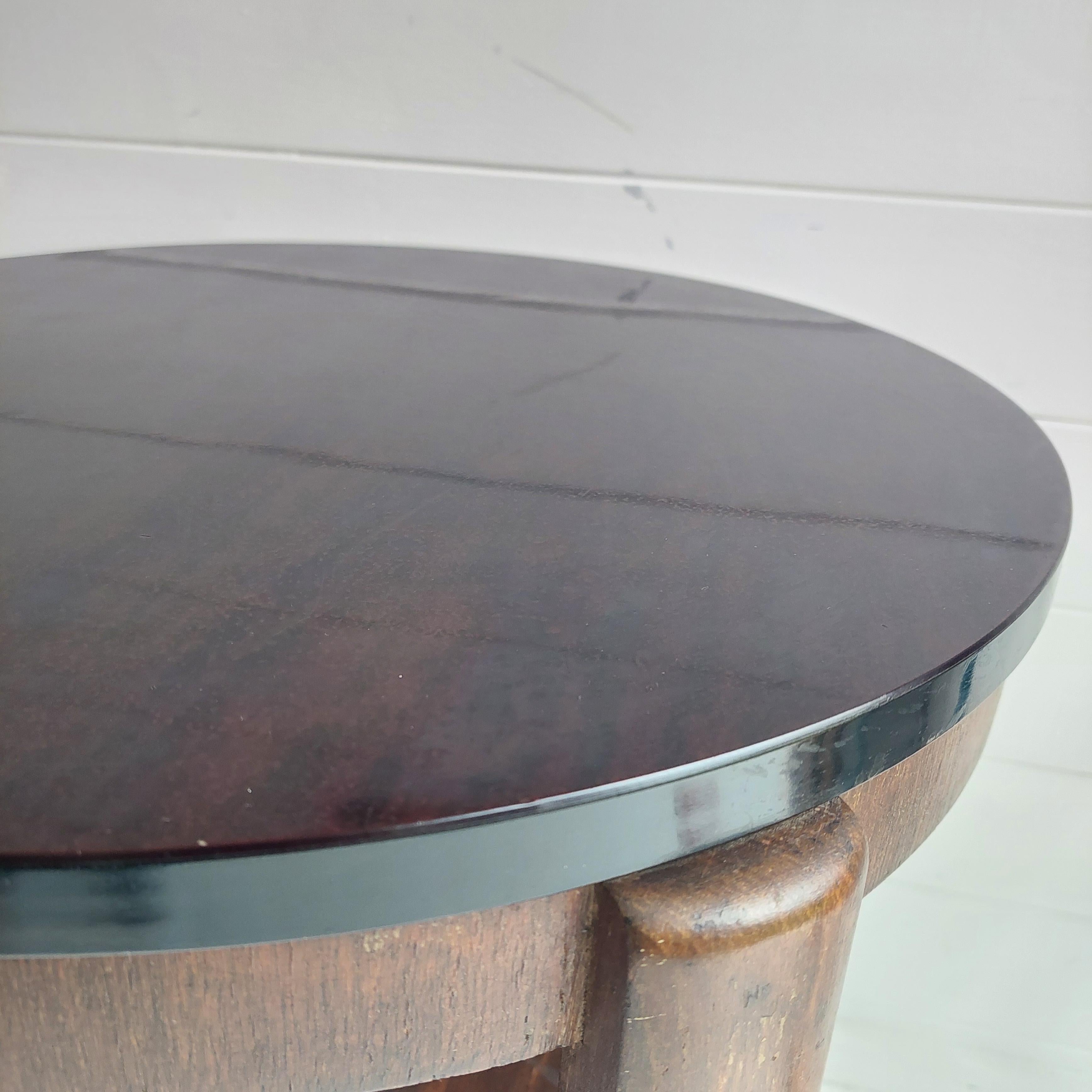 Art Deco Round Gueridon side table in Laquered walnut and oak, Thonet Style 1930 4