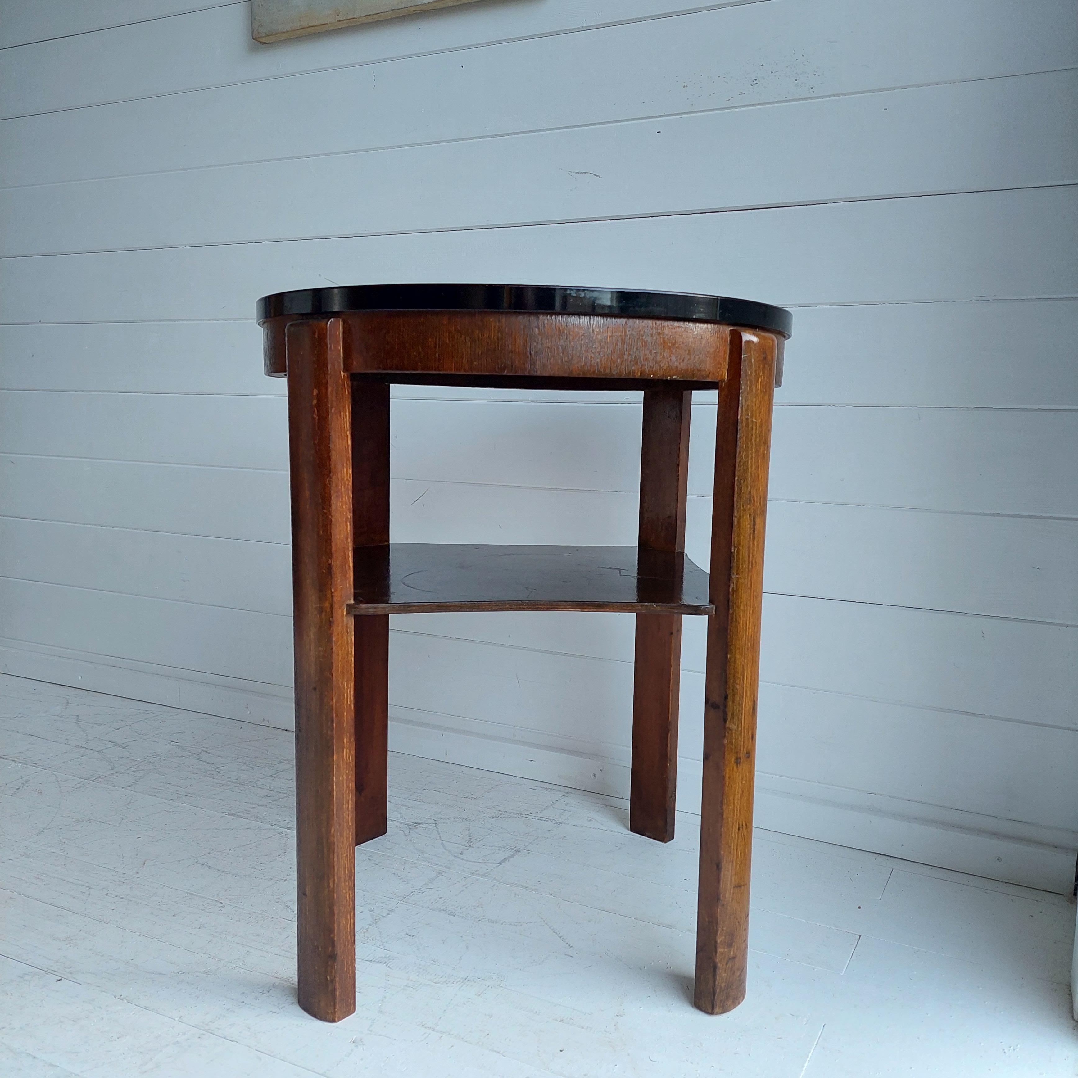 Art Deco Round Gueridon side table in Laquered walnut and oak, Thonet Style 1930 7