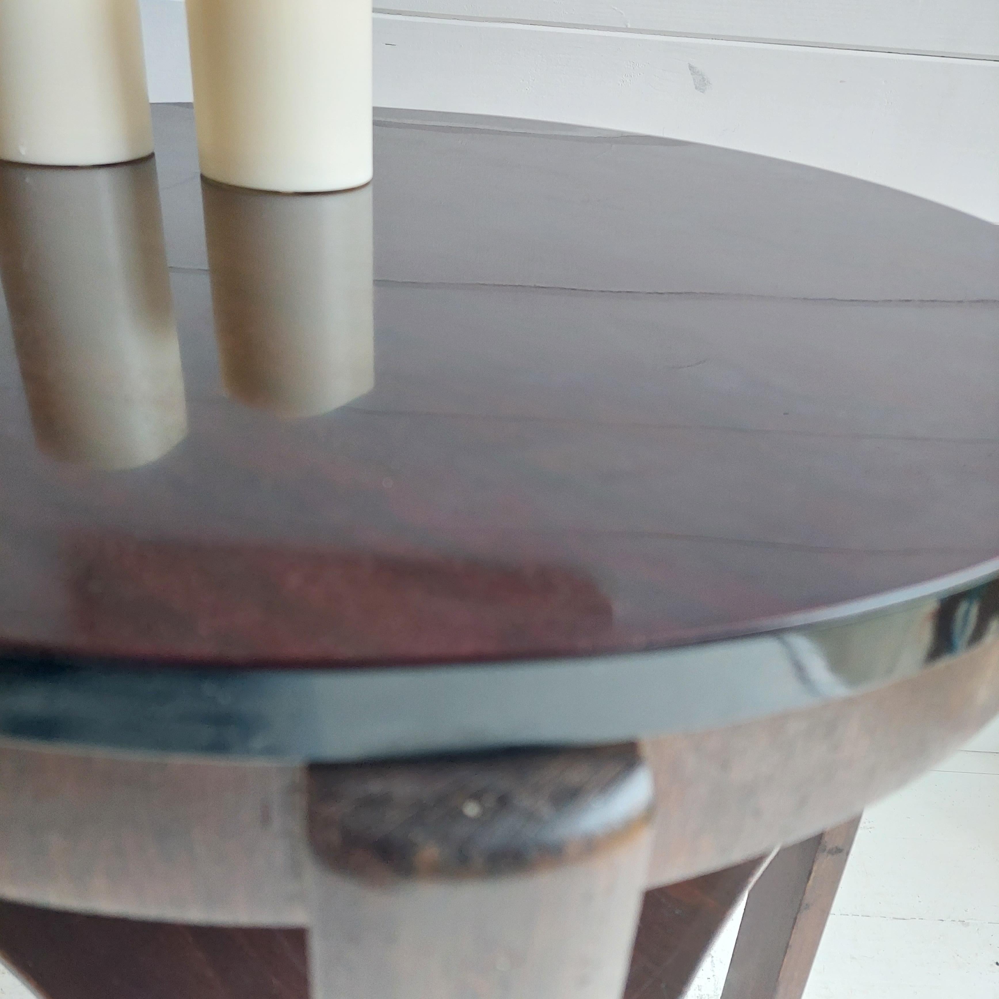 Mid-20th Century Art Deco Round Gueridon side table in Laquered walnut and oak, Thonet Style 1930