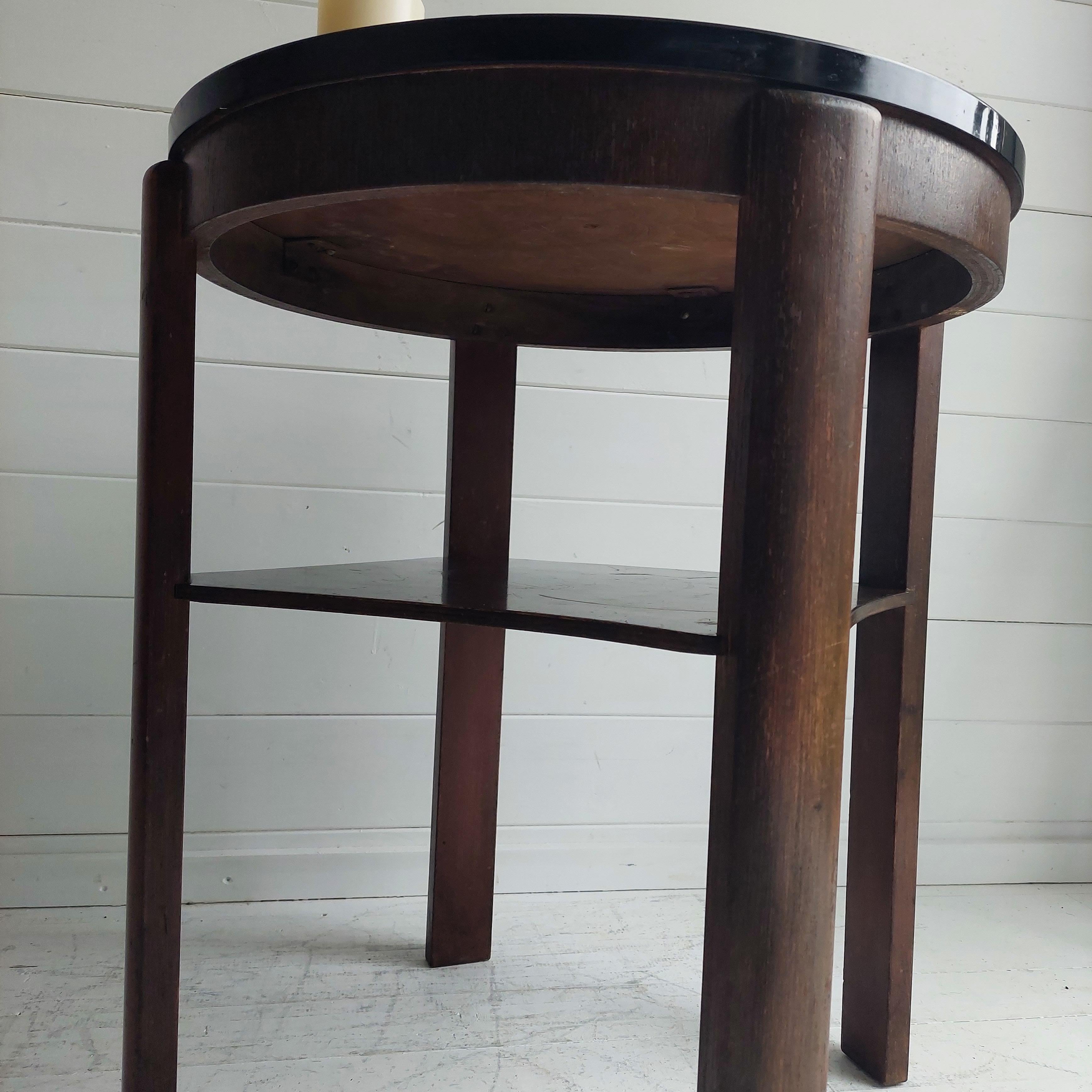 Oak Art Deco Round Gueridon side table in Laquered walnut and oak, Thonet Style 1930