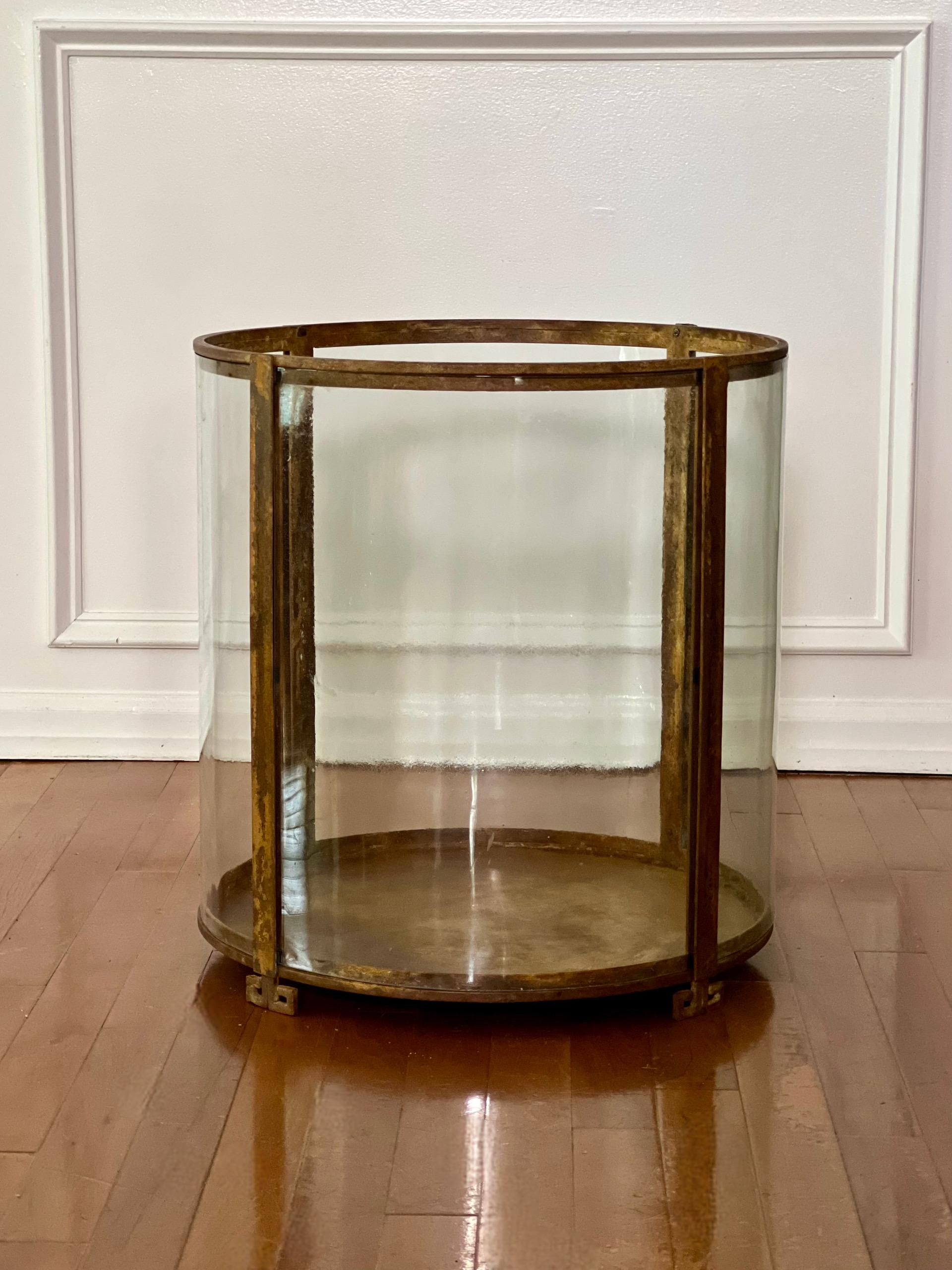 Art Deco Round Iron and Curved Glass Tabletop Terrarium or Display Showcase For Sale 7