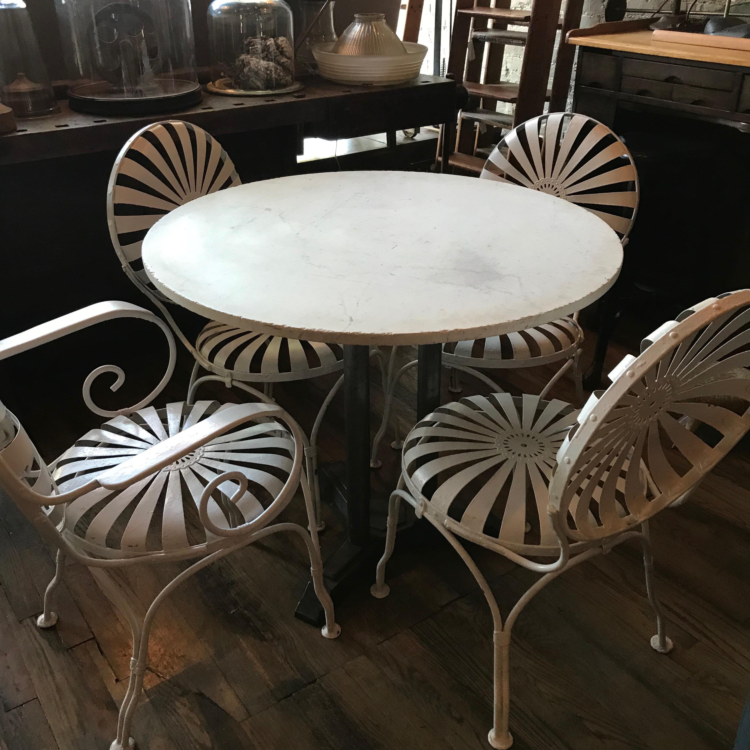 Art Deco Round Marble Cast Iron Dining Table In Excellent Condition In Brooklyn, NY