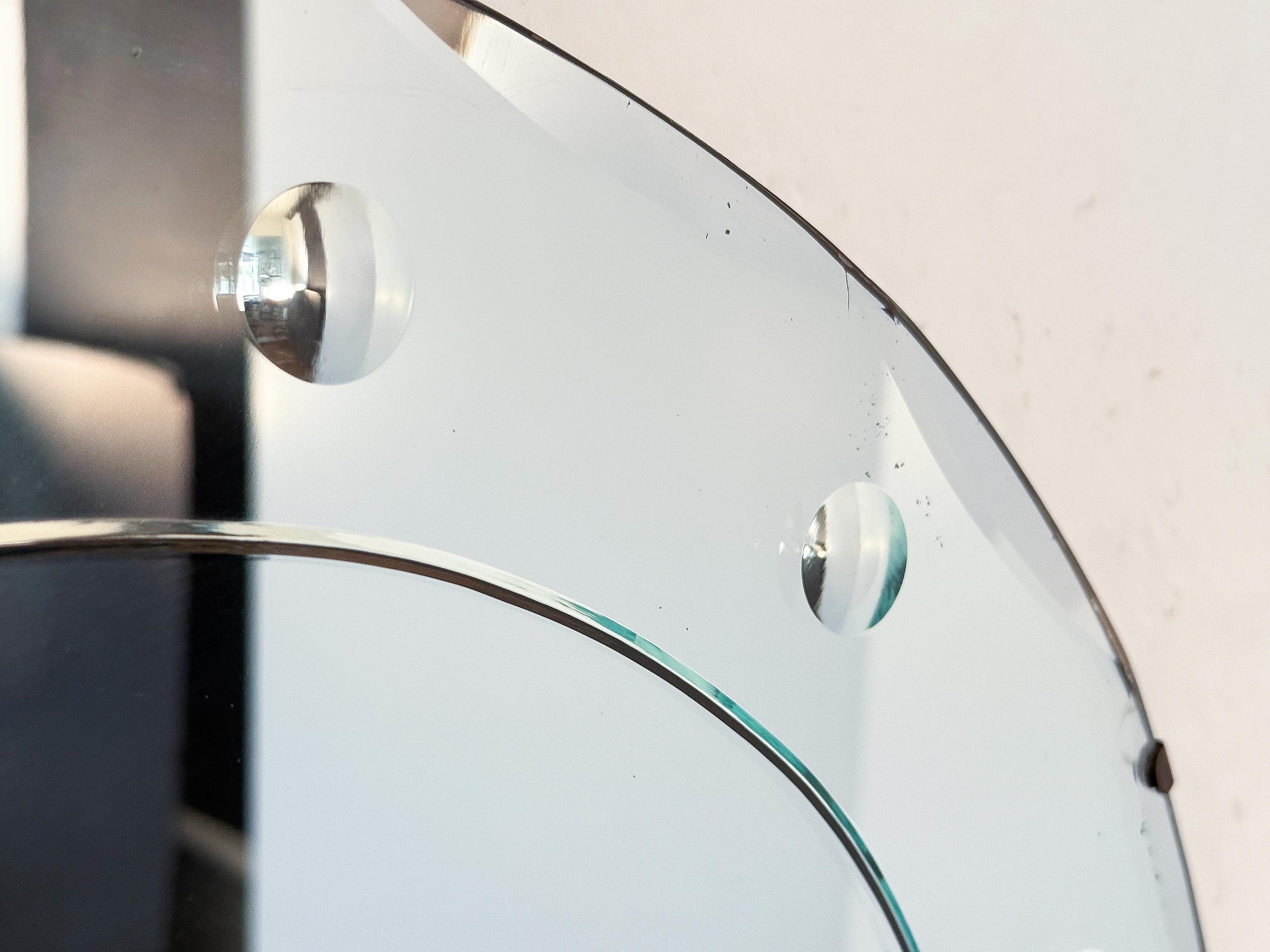 20th Century Art Deco Round Mirror with Beveled Glass Edge from England (Dia 20'') For Sale