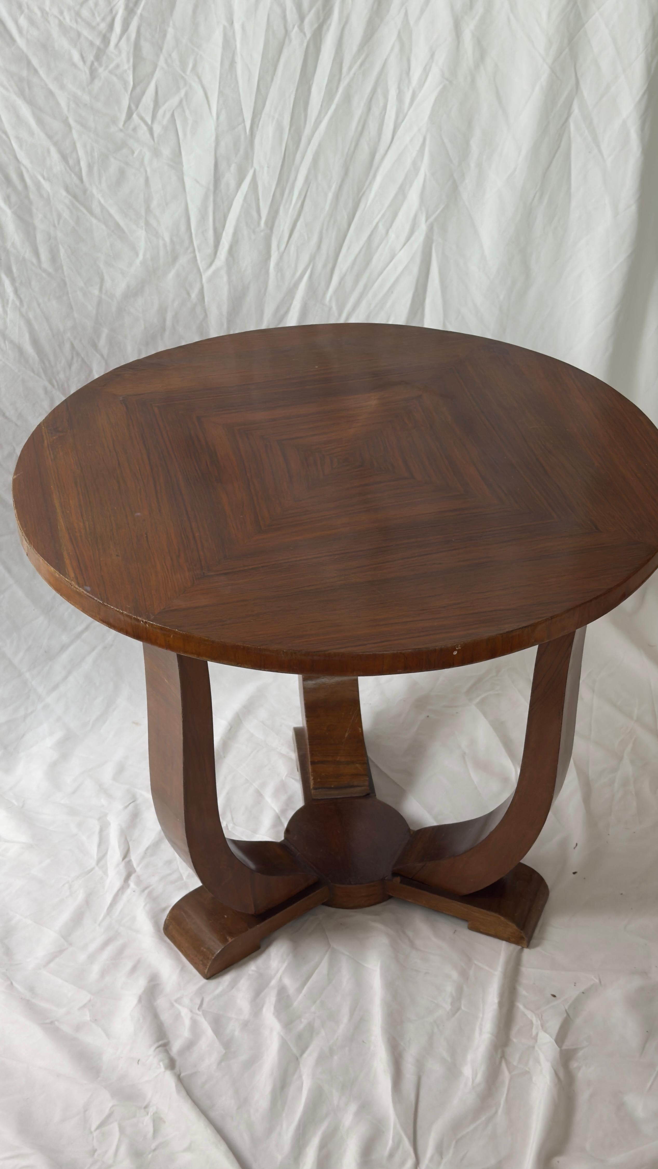 20ième siècle Table à piédestal rond Art Déco, France, 1930 en vente