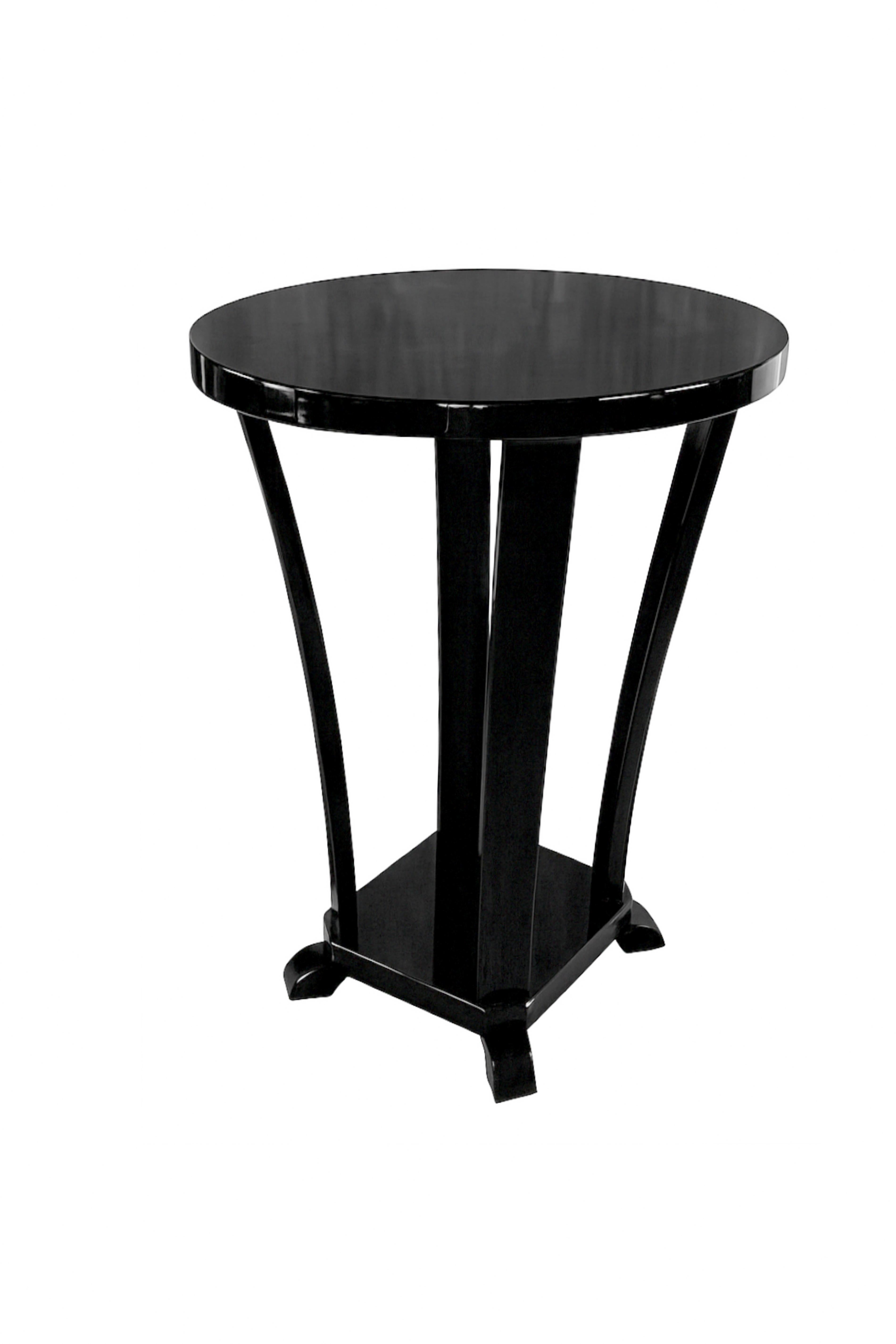 Runder Art-Déco-Tisch mit schwarzem Sockel und schwarzem Lack, Frankreich, 1930 (Kastanienholz) im Angebot