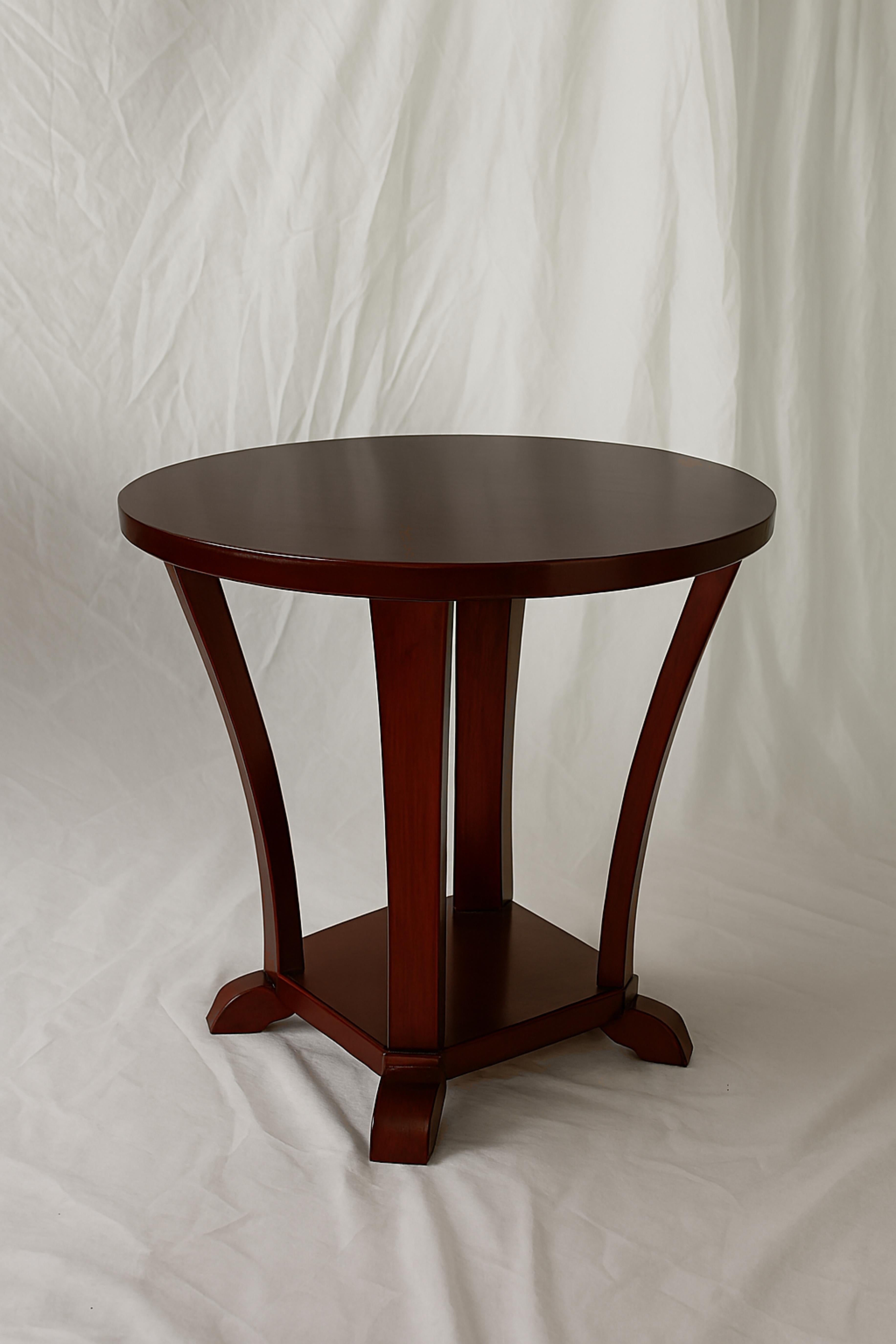 Noyer Table à piédestal rond Art Déco, France, 1930 en vente