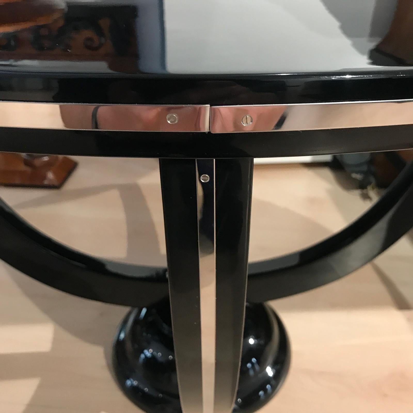 Table basse Art Déco, laque noire, garnitures métalliques, France circa 1930 Bon état - En vente à Regensburg, DE