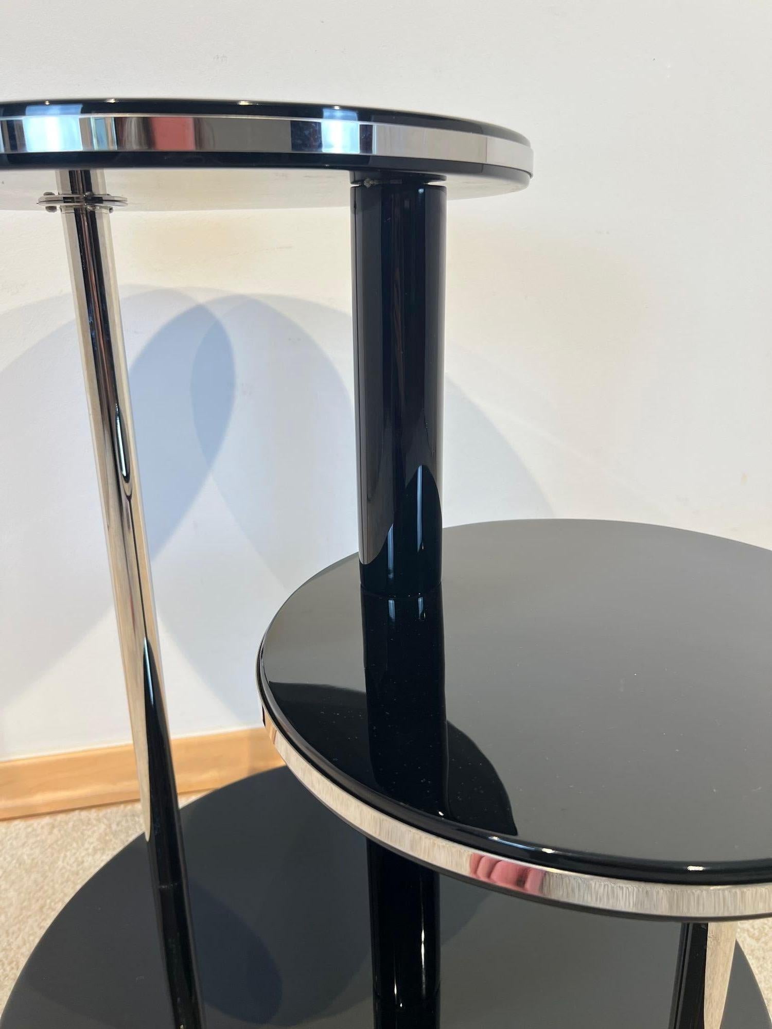 Art Deco Round Side Table, Black Lacquer, Chrome, Metal Trims, France circa 1930 For Sale 5