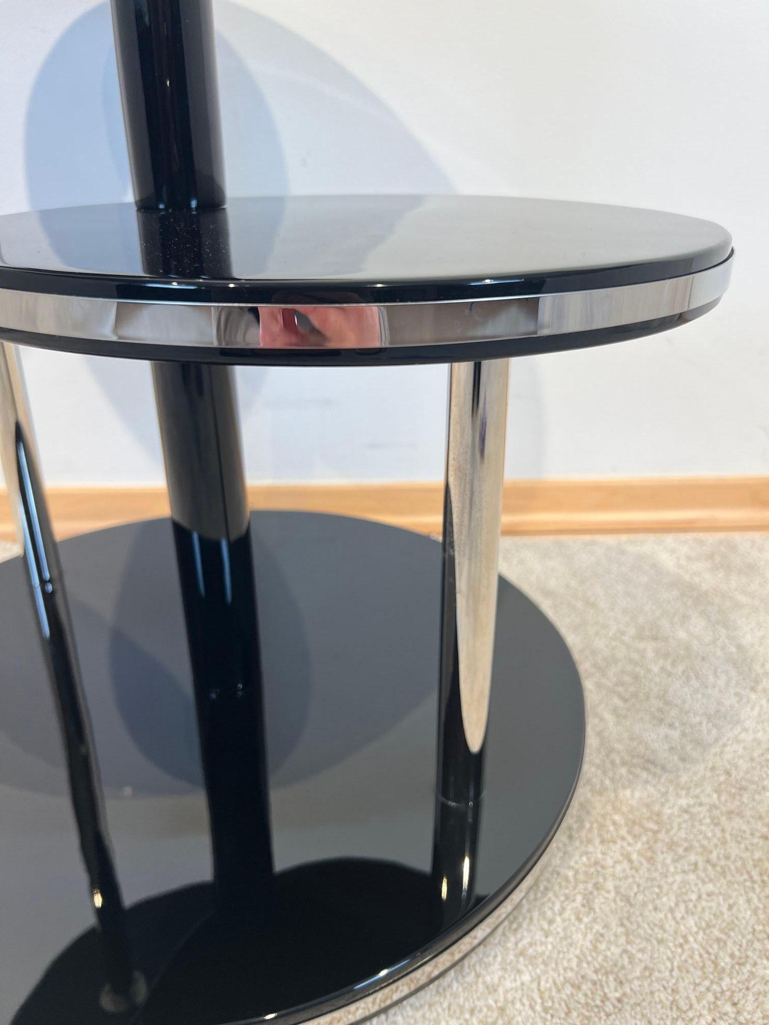 Art Deco Round Side Table, Black Lacquer, Chrome, Metal Trims, France circa 1930 For Sale 6