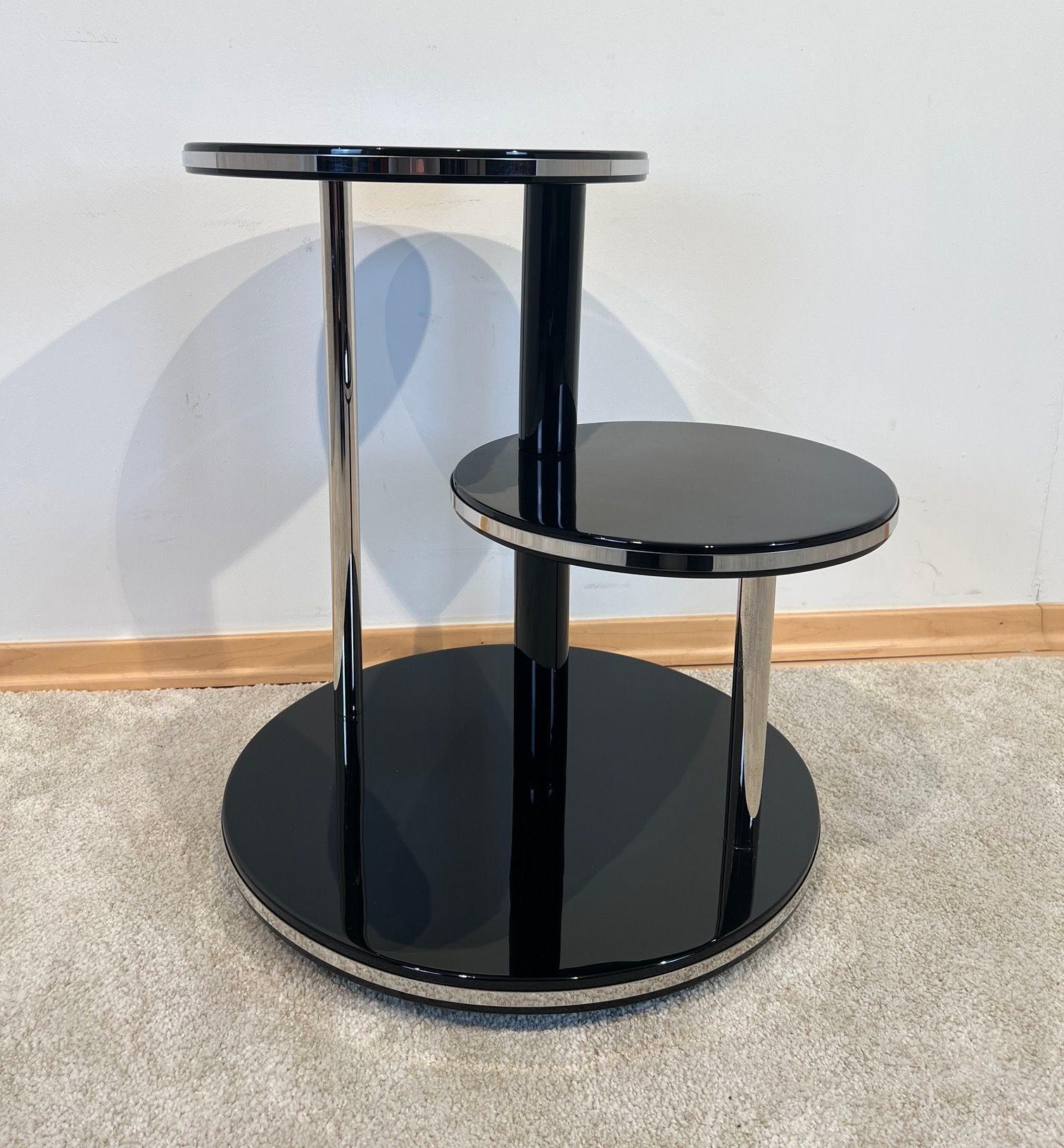 Art Deco Round Side Table, Black Lacquer, Chrome, Metal Trims, France circa 1930 For Sale 2
