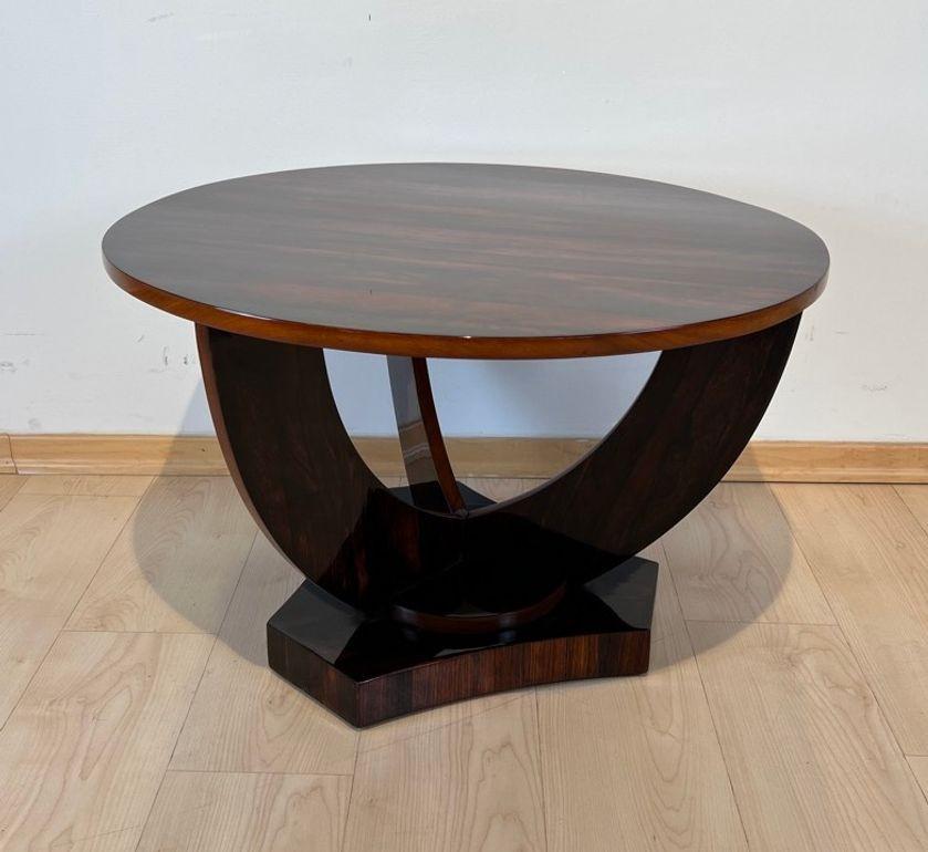 Table d'appoint ronde Art Déco, placage de bois de rose, France circa 1930 en vente 5